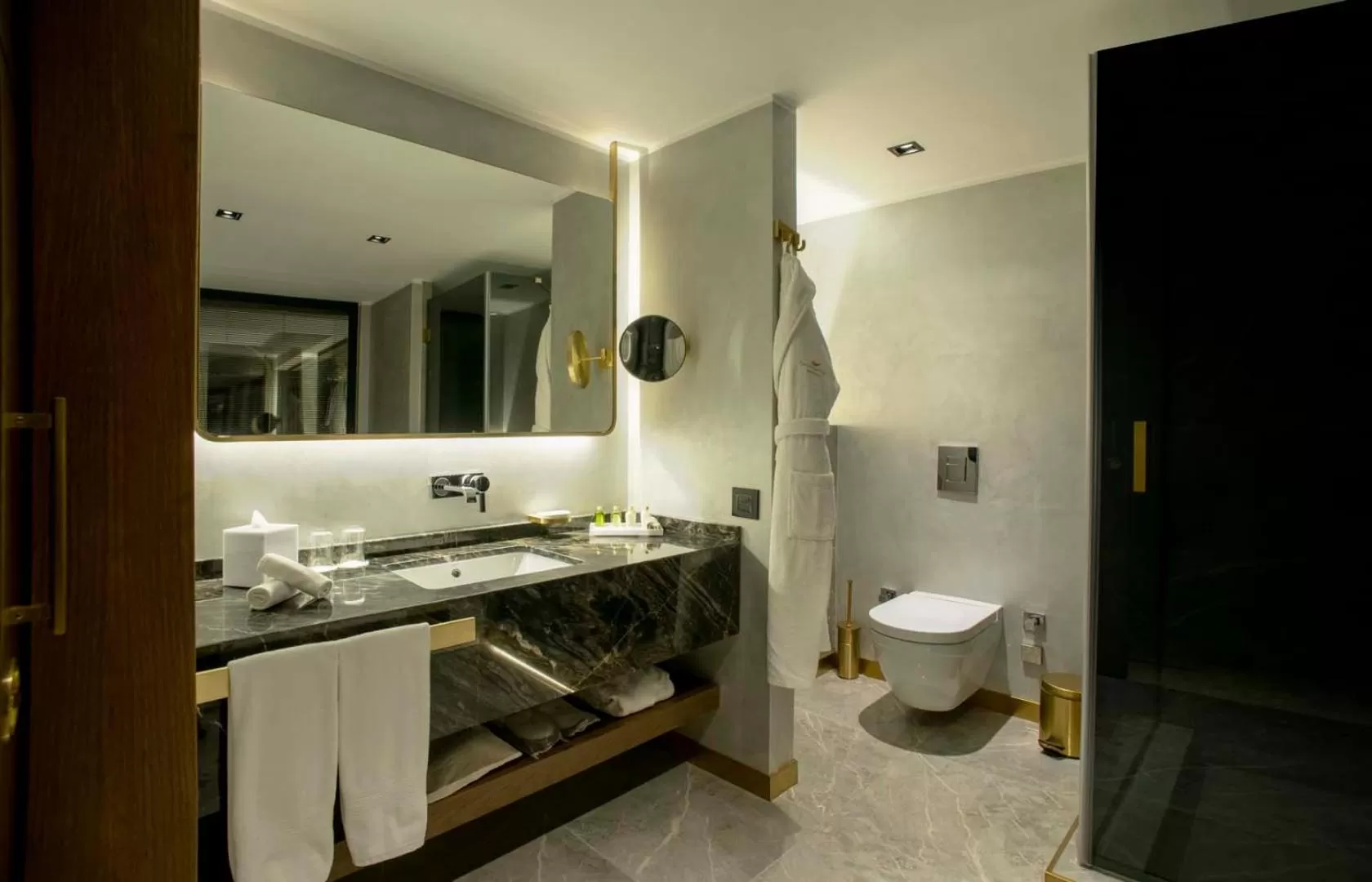 Shower in The Wings Hotel Istanbul