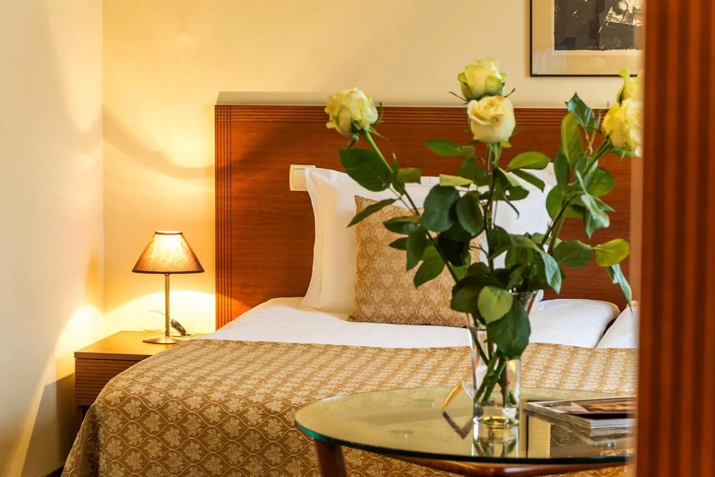 Bed in Sofia Place Hotel by HMG