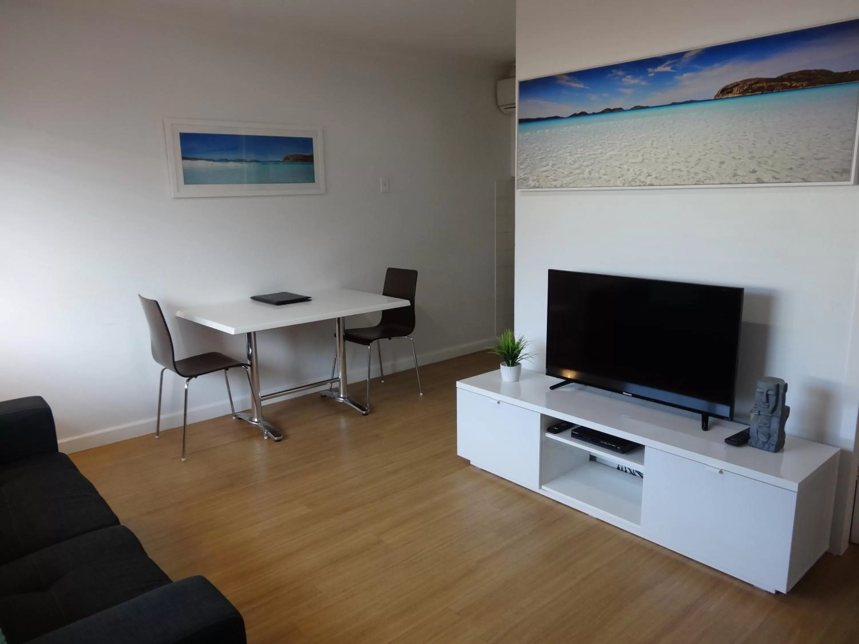 TV and multimedia, TV/Entertainment Center in Archipelago Apartments Esperance