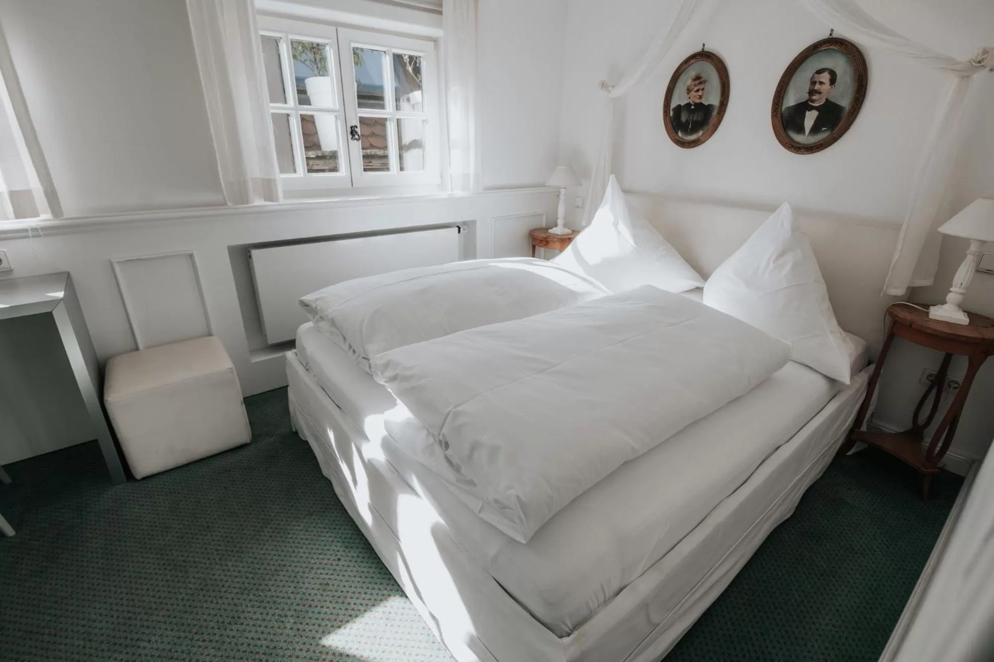 Photo of the whole room, Bed in Boutique Hotel am Rathaus - Reblaus