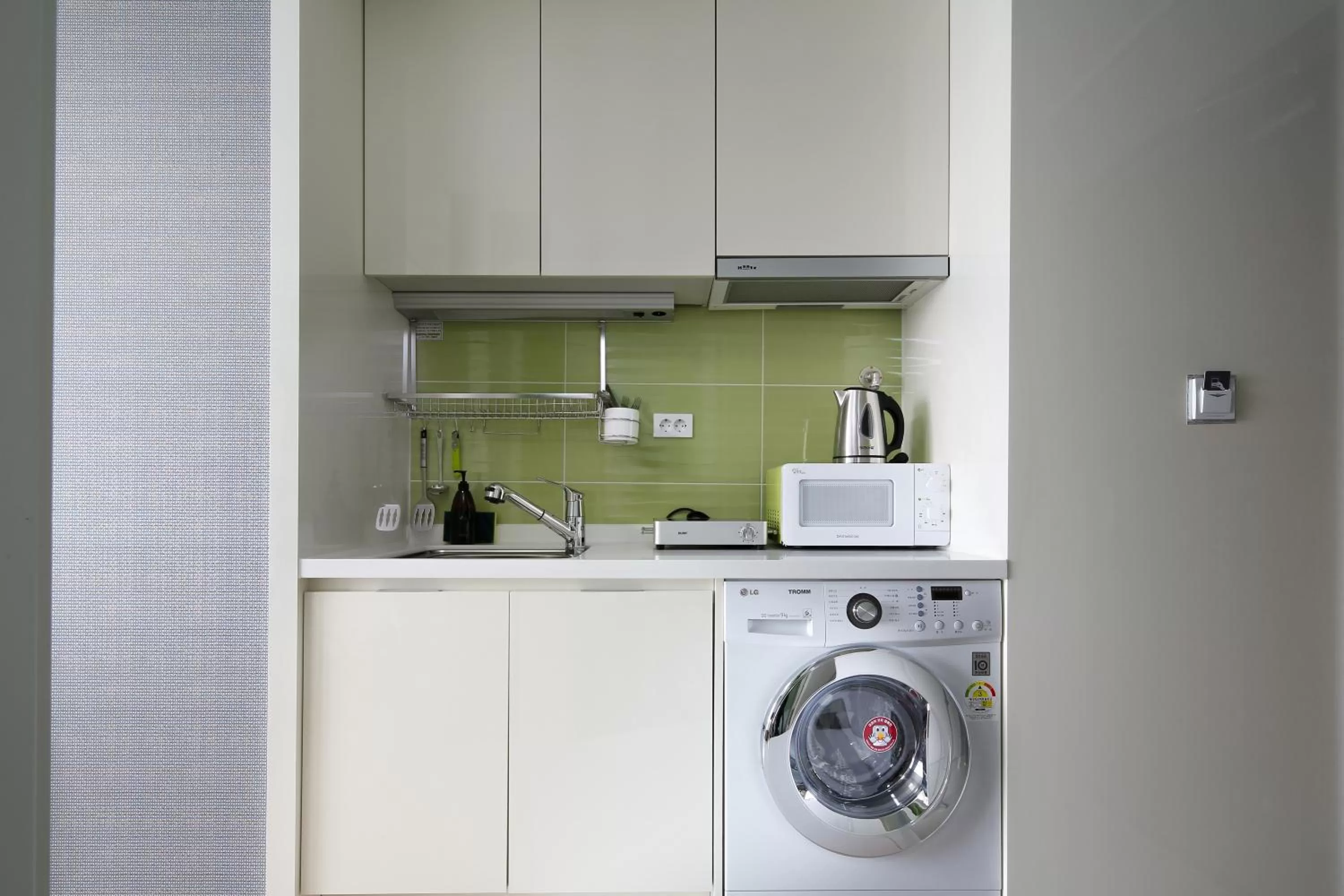 Kitchen or kitchenette in Ever8 Serviced Residence