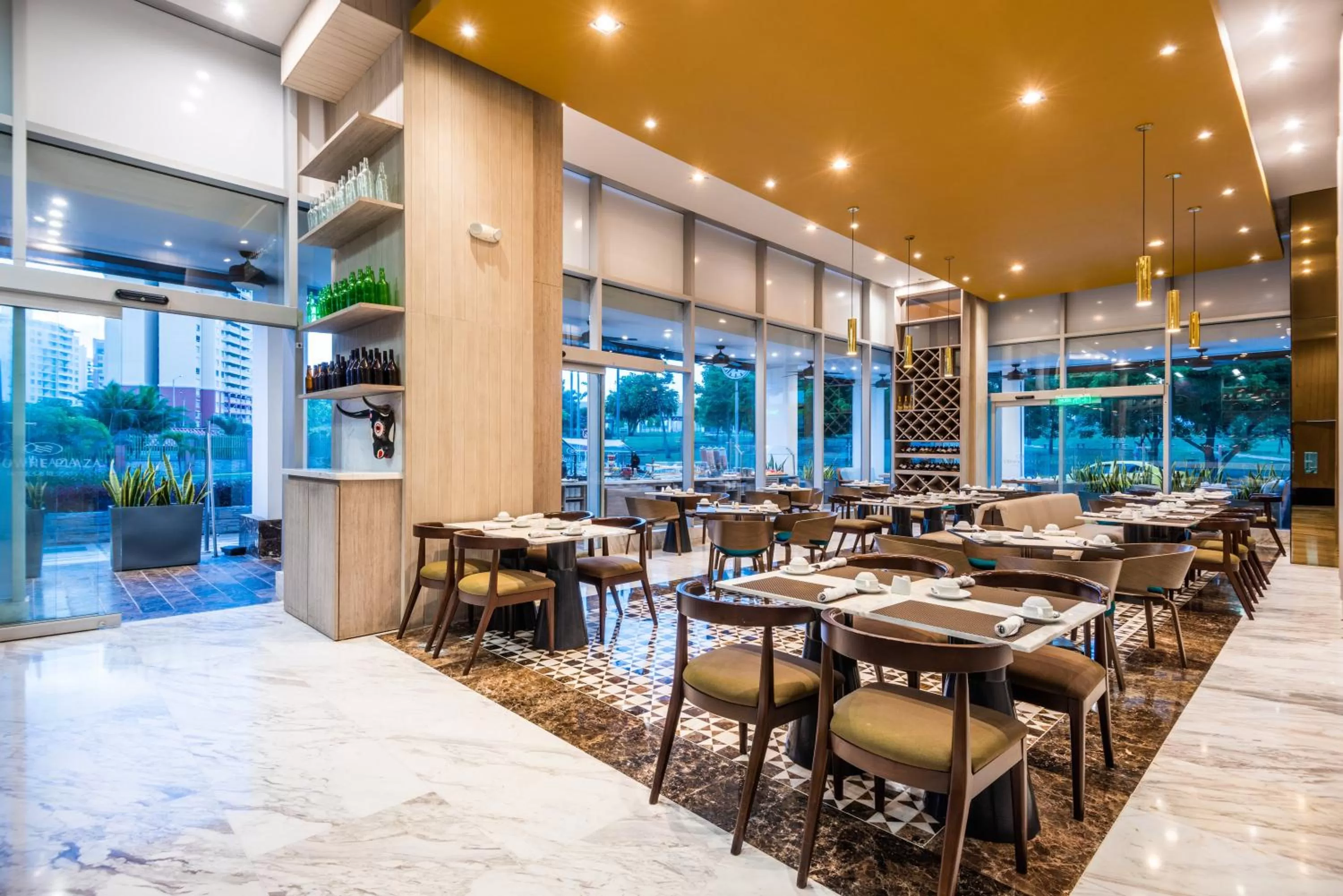 Restaurant/places to eat in Crowne Plaza Barranquilla by IHG