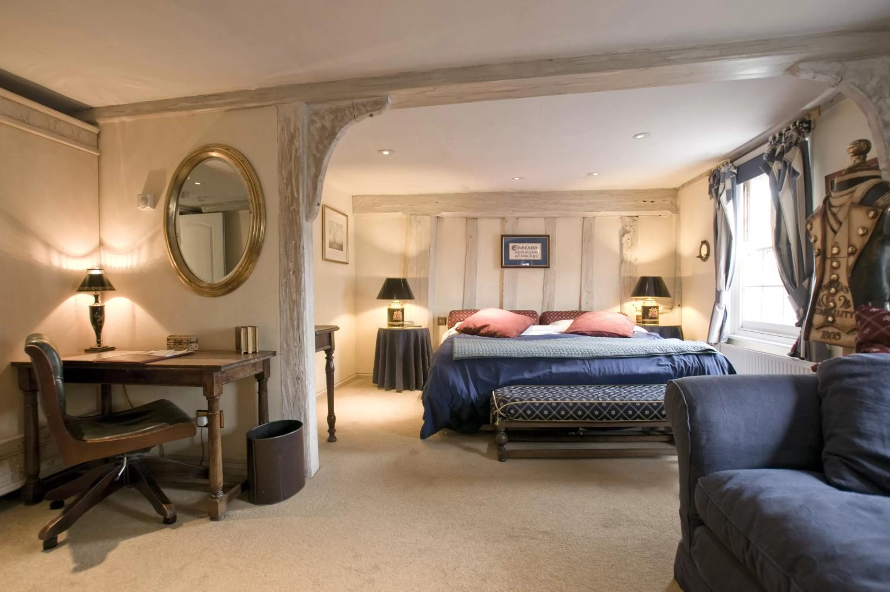 Photo of the whole room, Bed in The Bell Inn Hotel