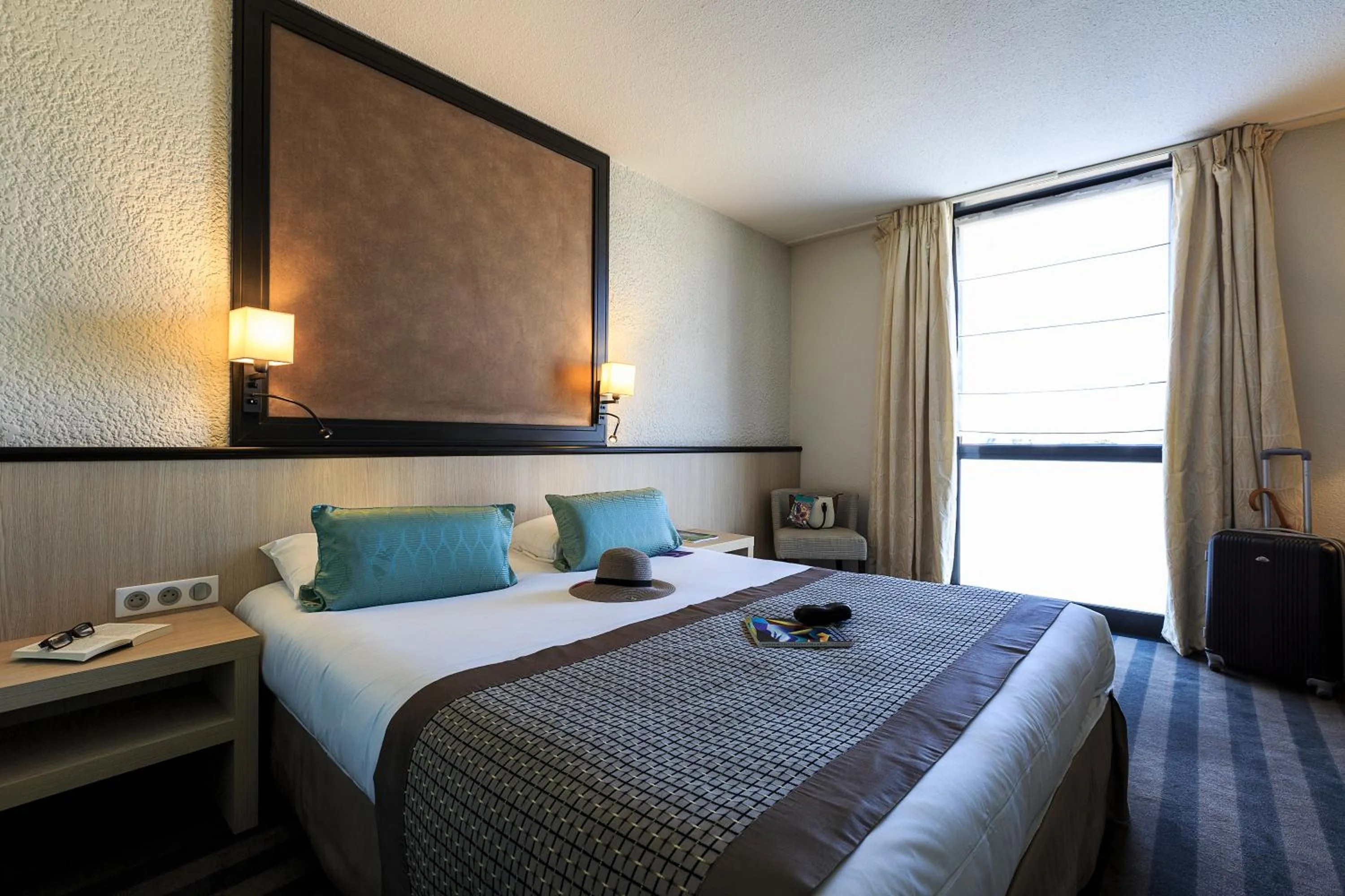 Photo of the whole room, Bed in Mercure Vichy Thermalia