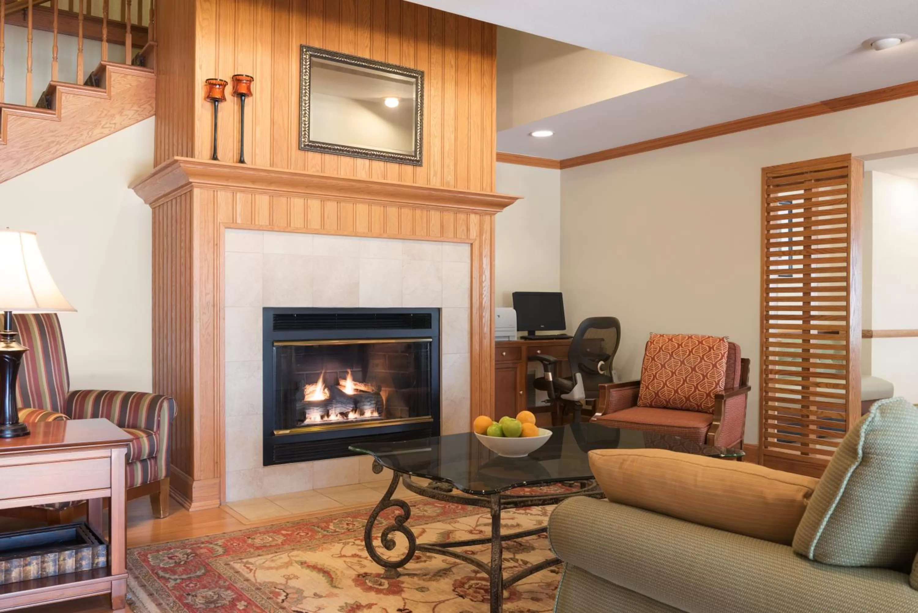 Lobby or reception in Country Inn & Suites by Radisson, Davenport - Quad Cities