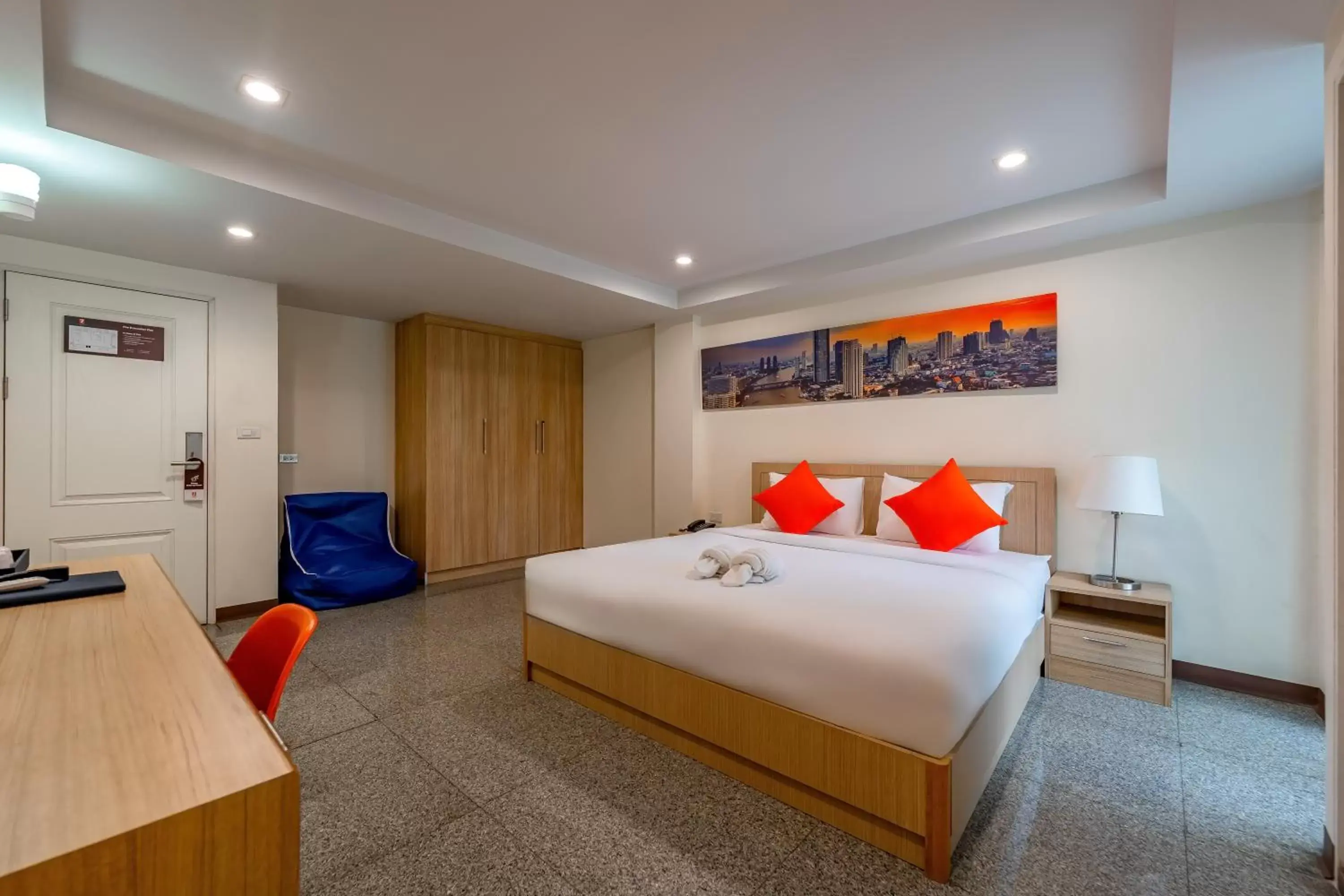 Superior Double Room in 7 Days Premium Hotel at Icon Siam Station Superior Double Room in 7 Days Premium Hotel at Icon Siam Station