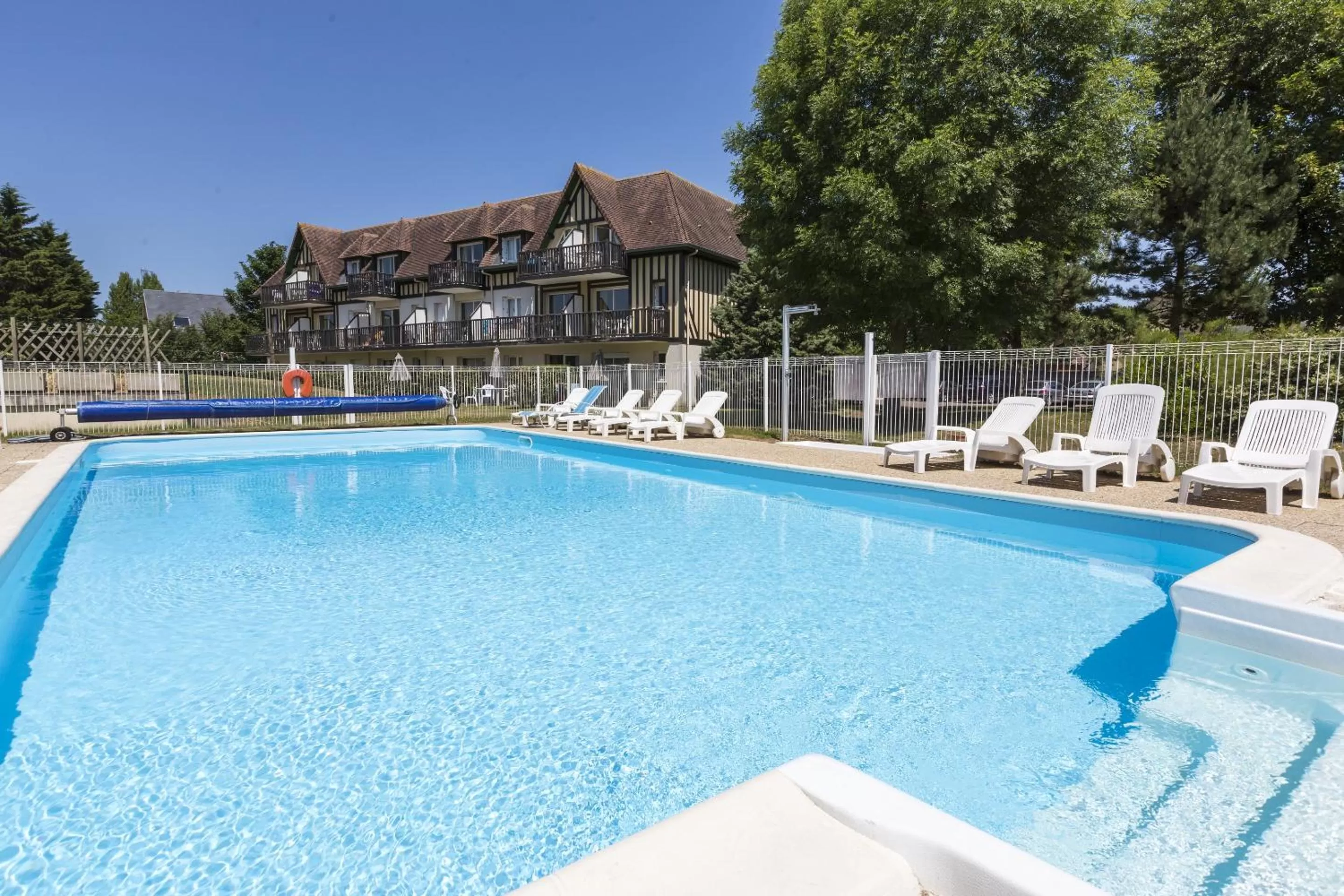 Swimming Pool in Résidence Goélia Green Panorama