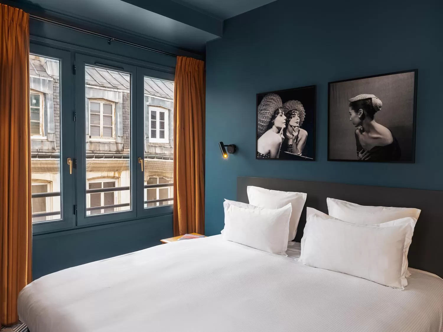 Bed in Hôtel Edgar & Achille