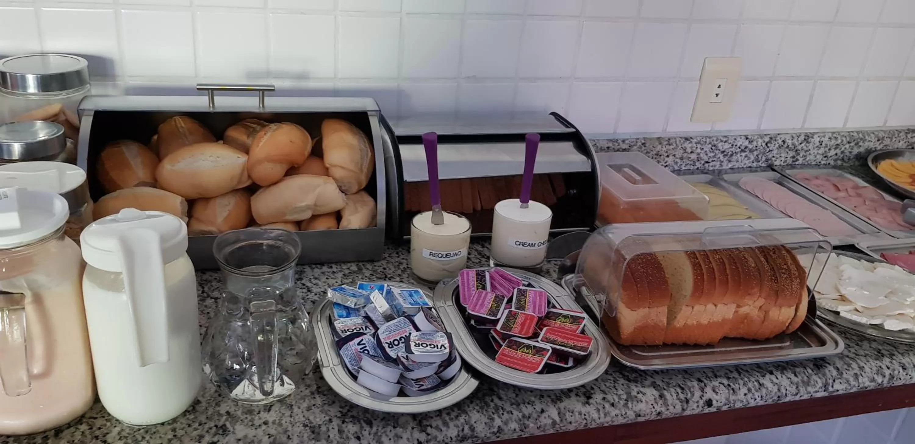 Breakfast in Pousada Flor de Paraty