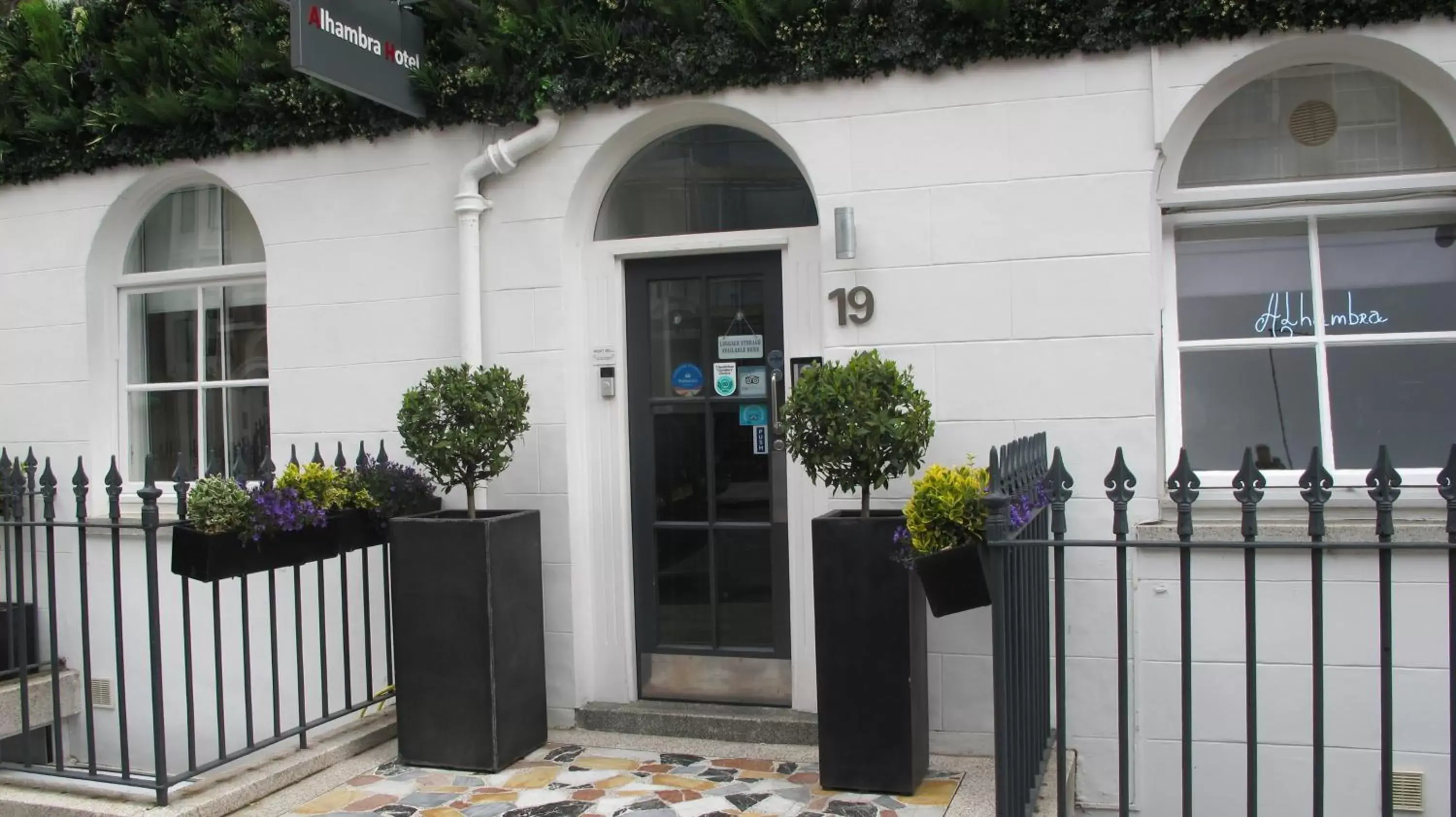 Double Room in Alhambra Hotel Double Room in Alhambra Hotel