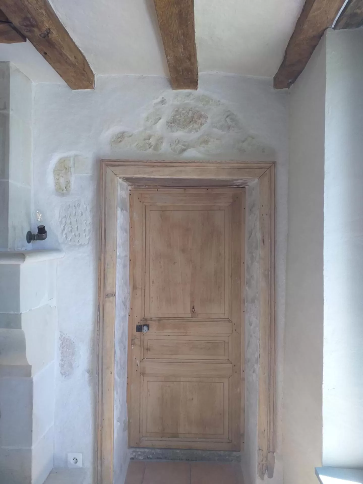 Living room in La BerryCurienne proche du Zoo de Beauval Saint-Aignan avec SDB, WC ET SPA PRIVATIF pour chaque chambre