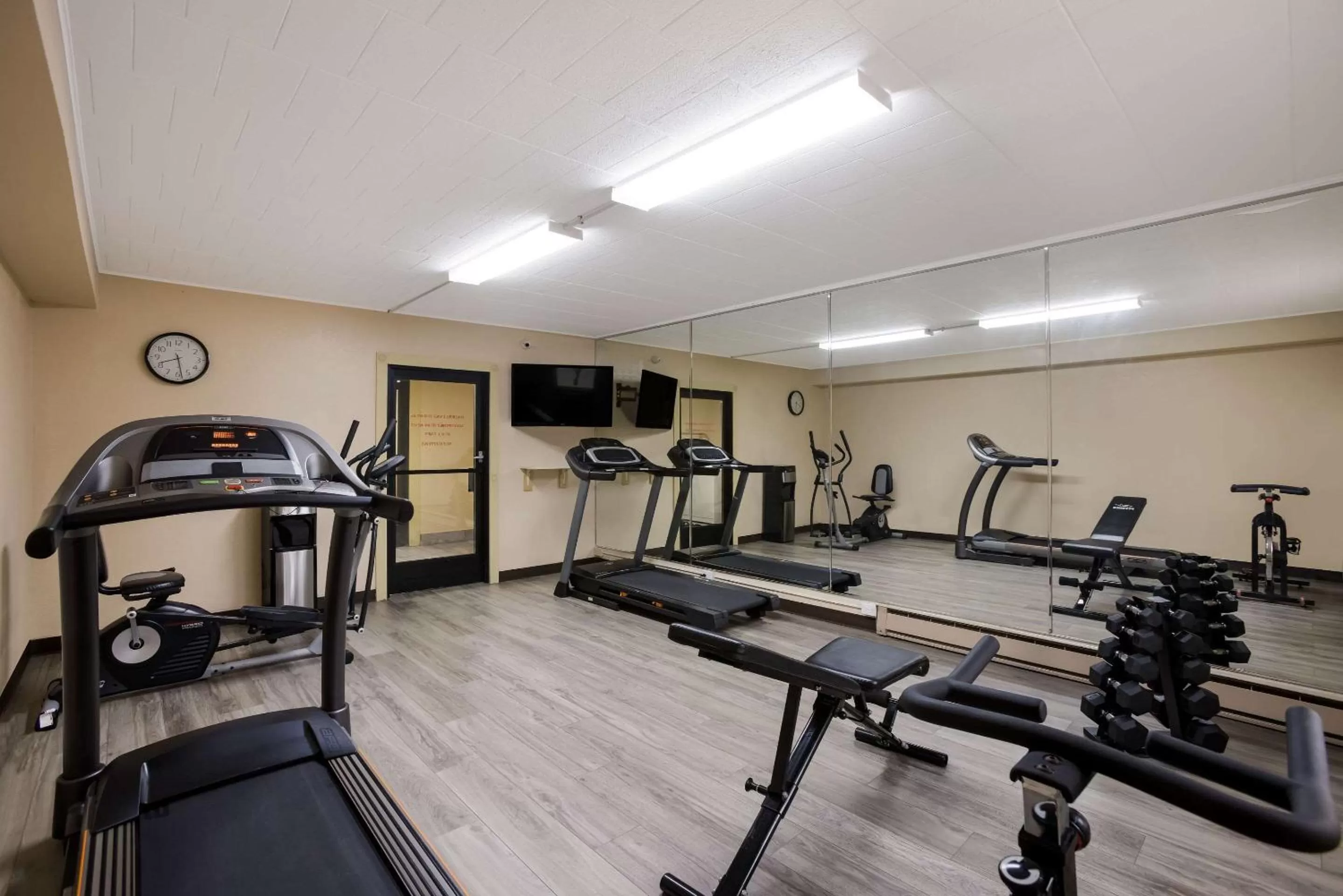 Fitness centre/facilities in Quality Inn & Suites Big Rapids near University