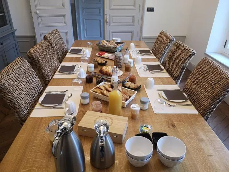 Continental breakfast in LA GOUTTE D'OR