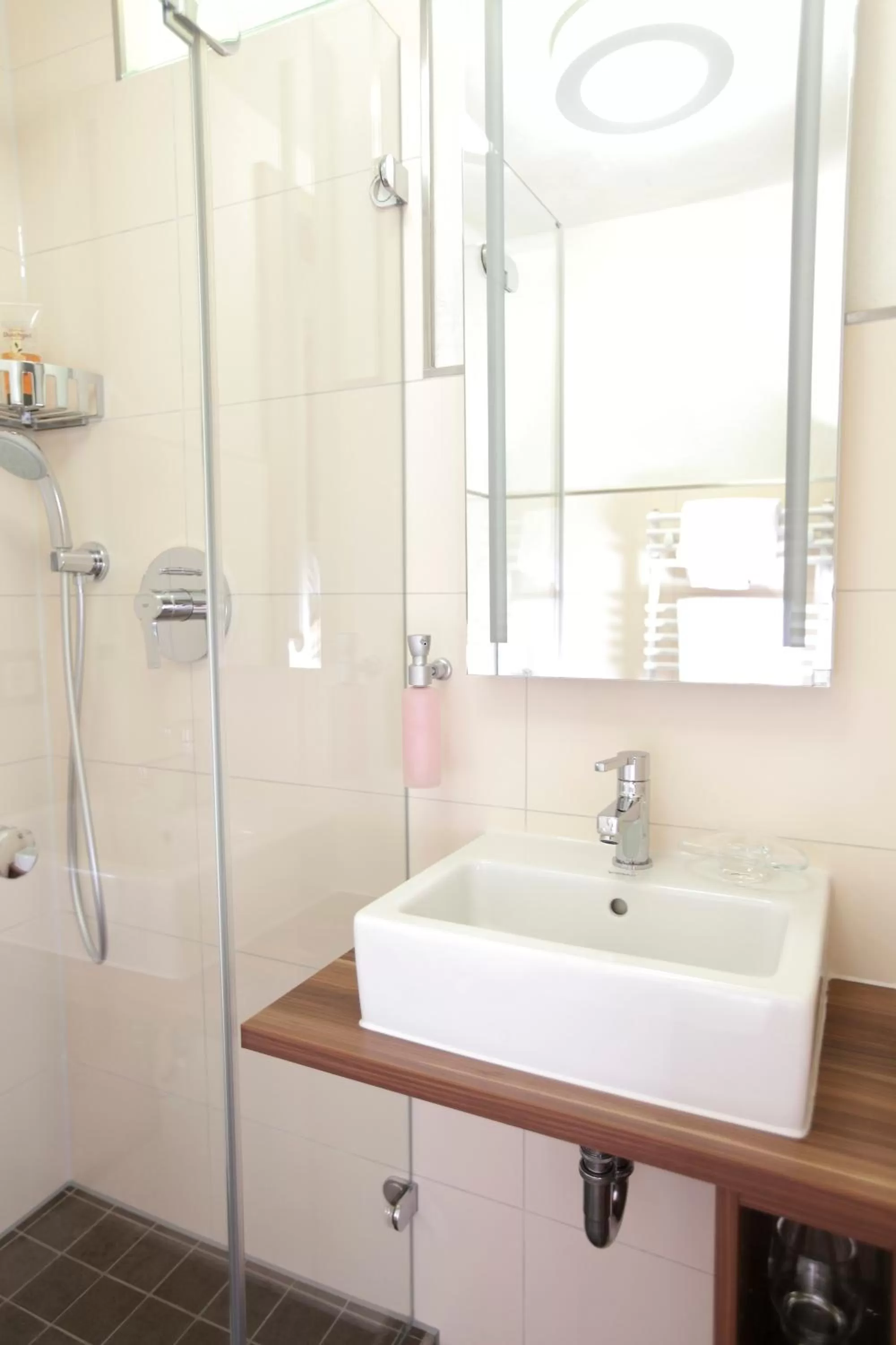 Bathroom in Hotel Peterhof