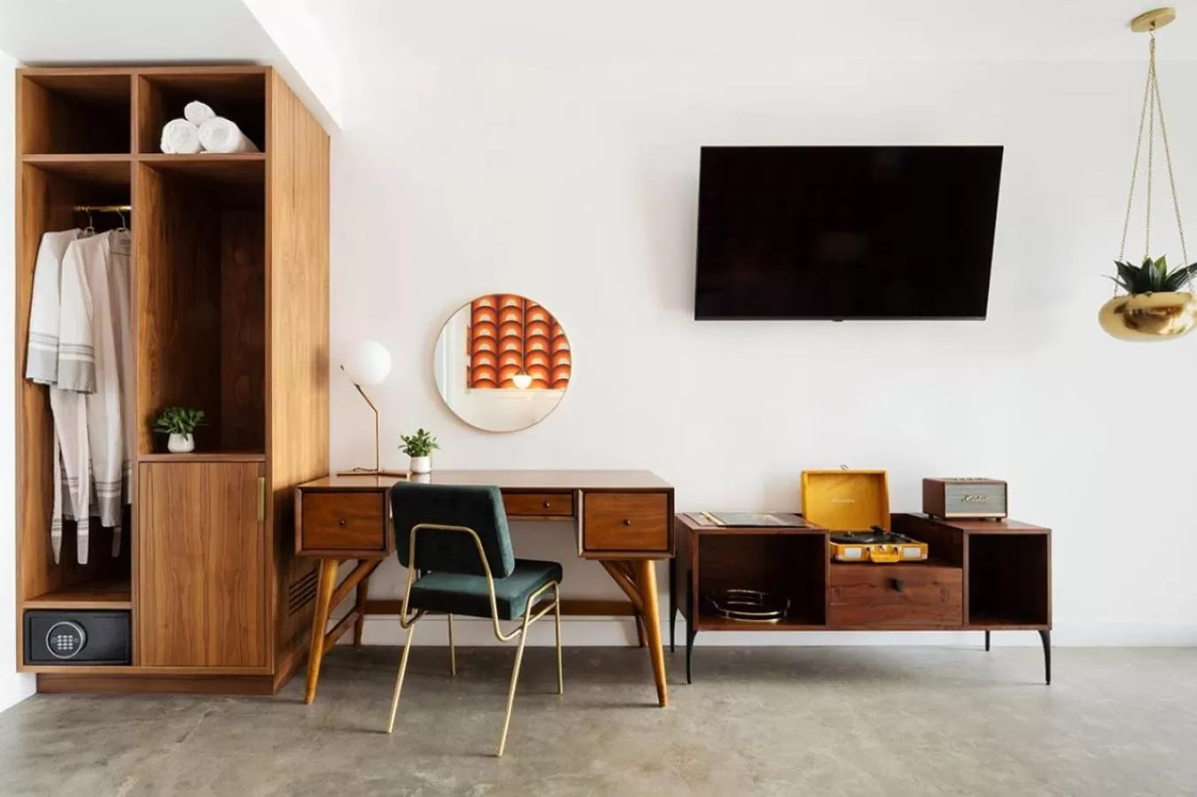 TV and multimedia in RISE Uptown