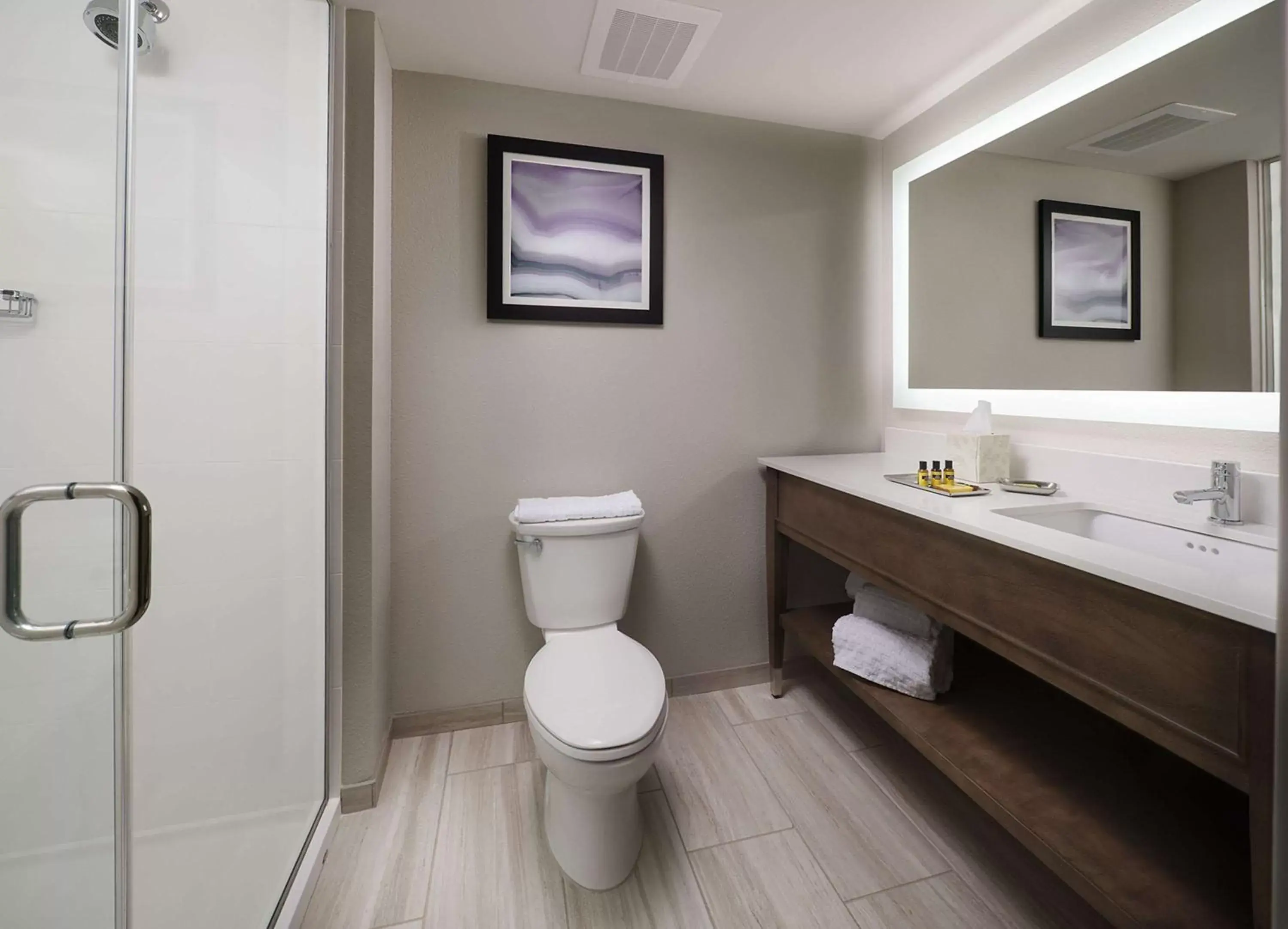 King Room with Communication Assistance in Best Western Plus Desoto King Room with Communication Assistance in Best Western Plus Desoto