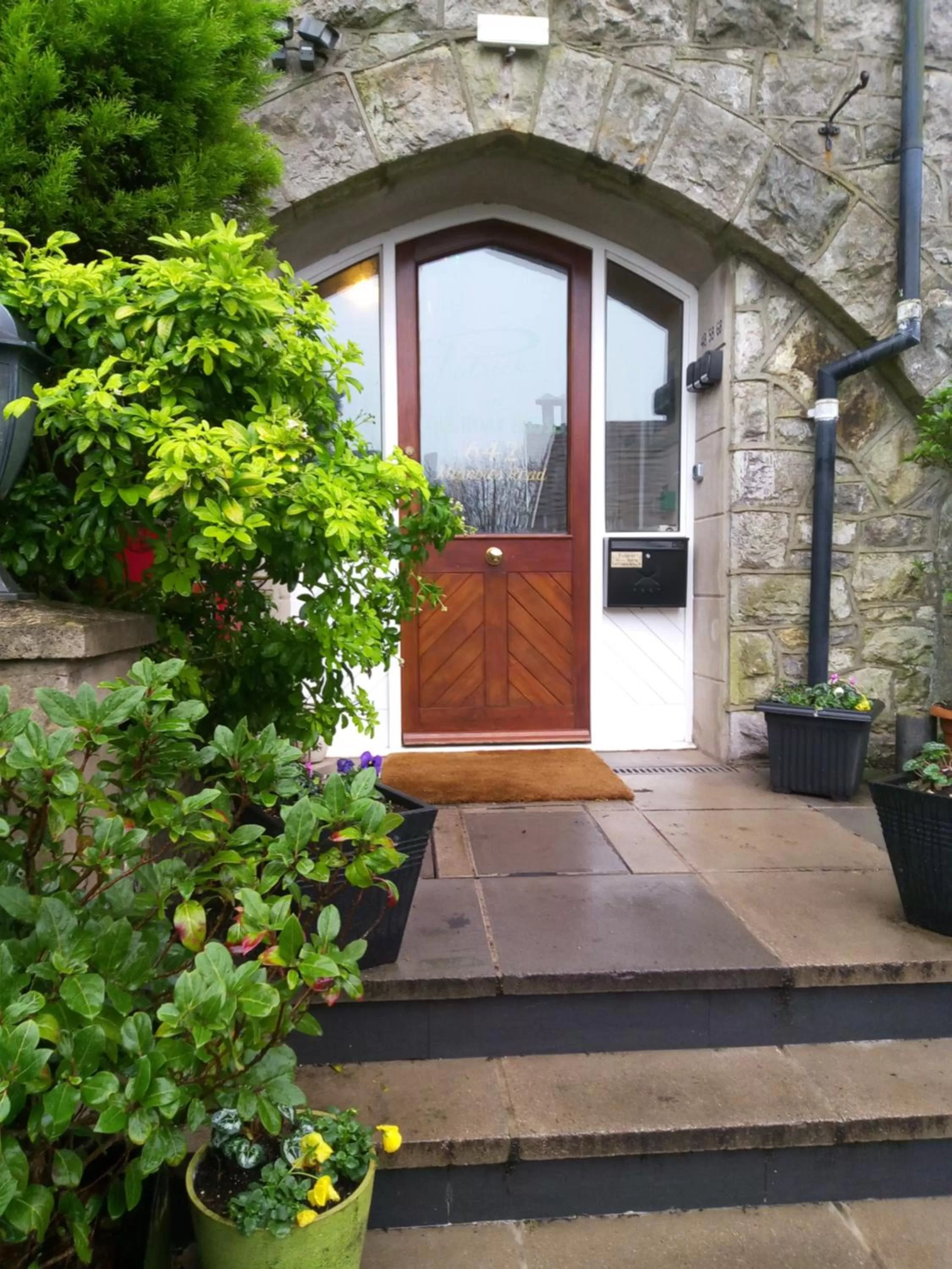 Facade/entrance in Patricks Boathouse