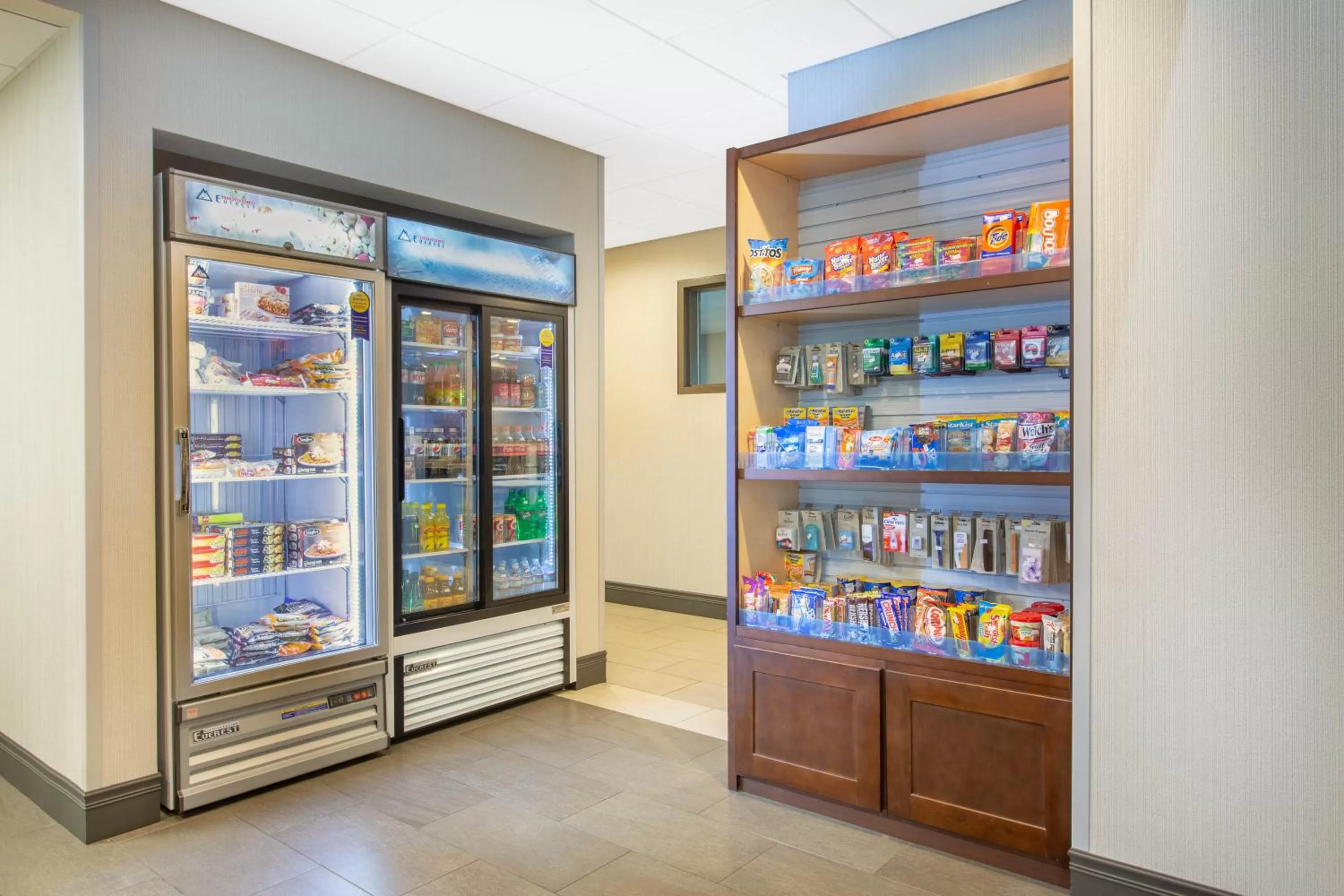 On-site shops in Wingate by Wyndham Mechanicsburg