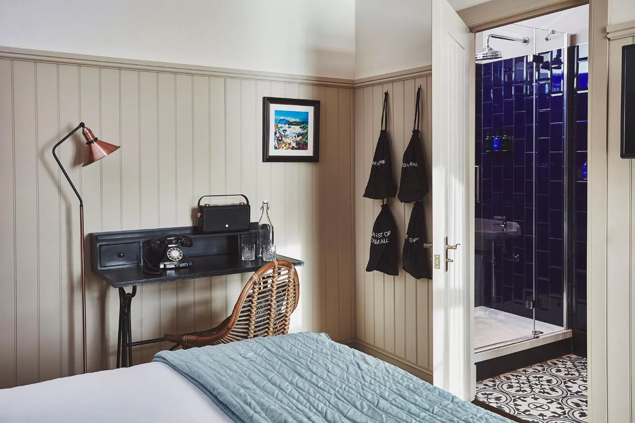 Bathroom, Bed in No.26 By The Sea