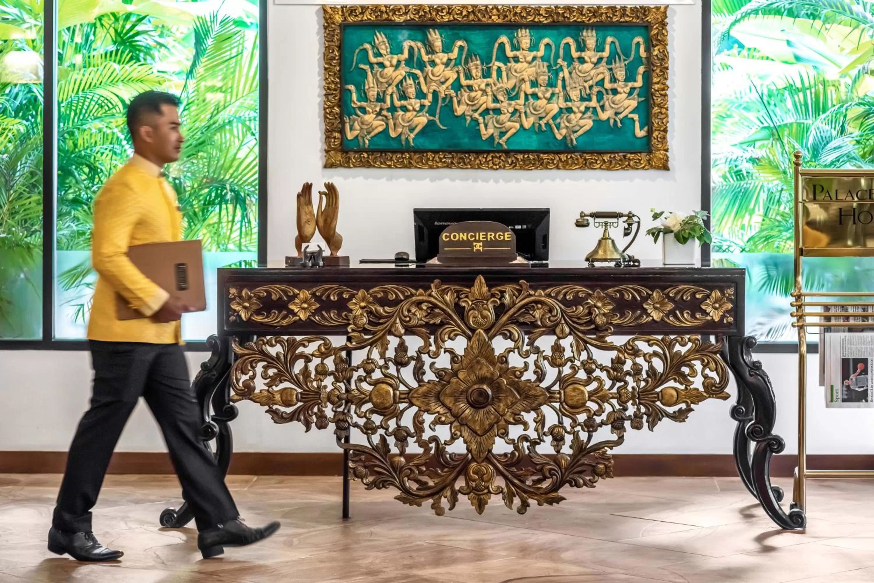 concierge in Palace Gate Hotel & Resort by EHM
