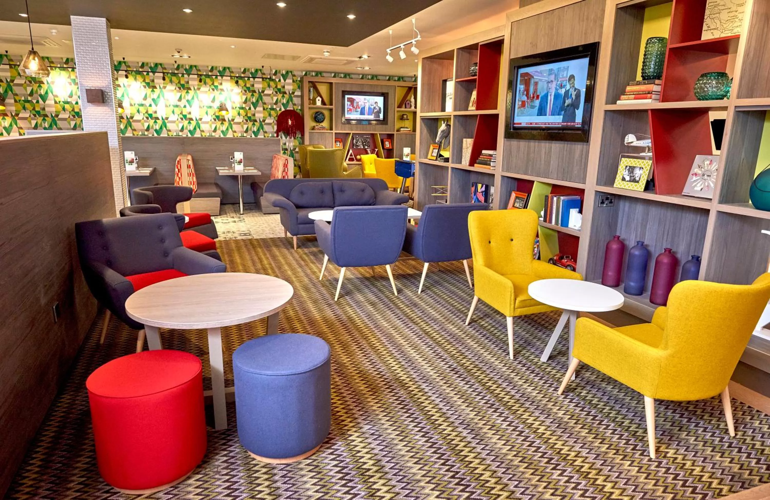 Restaurant/places to eat in Holiday Inn Northampton West M1 Junc 16 by IHG