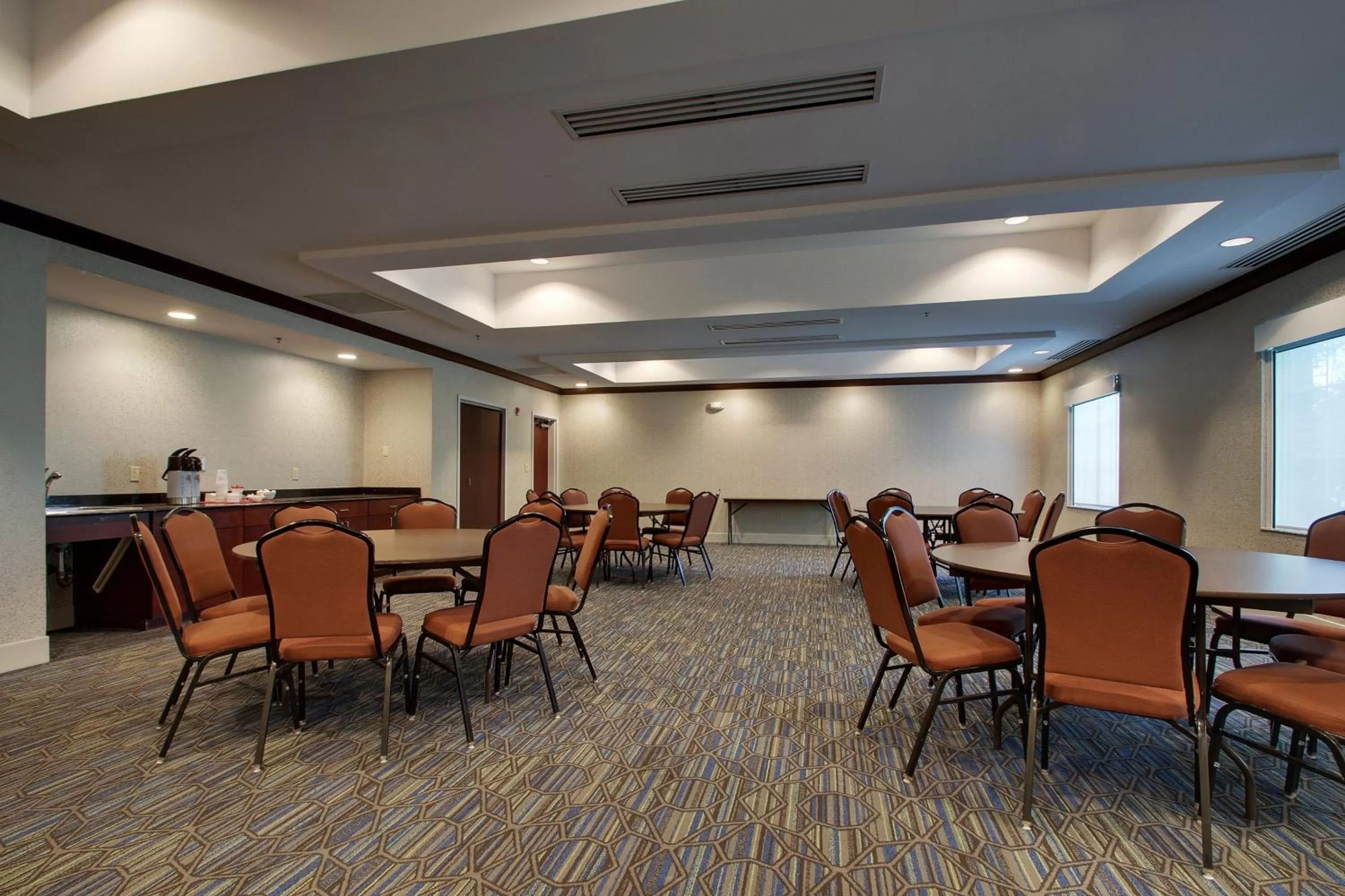 Meeting/conference room in Holiday Inn Express Hotel & Suites Middleboro Raynham by IHG