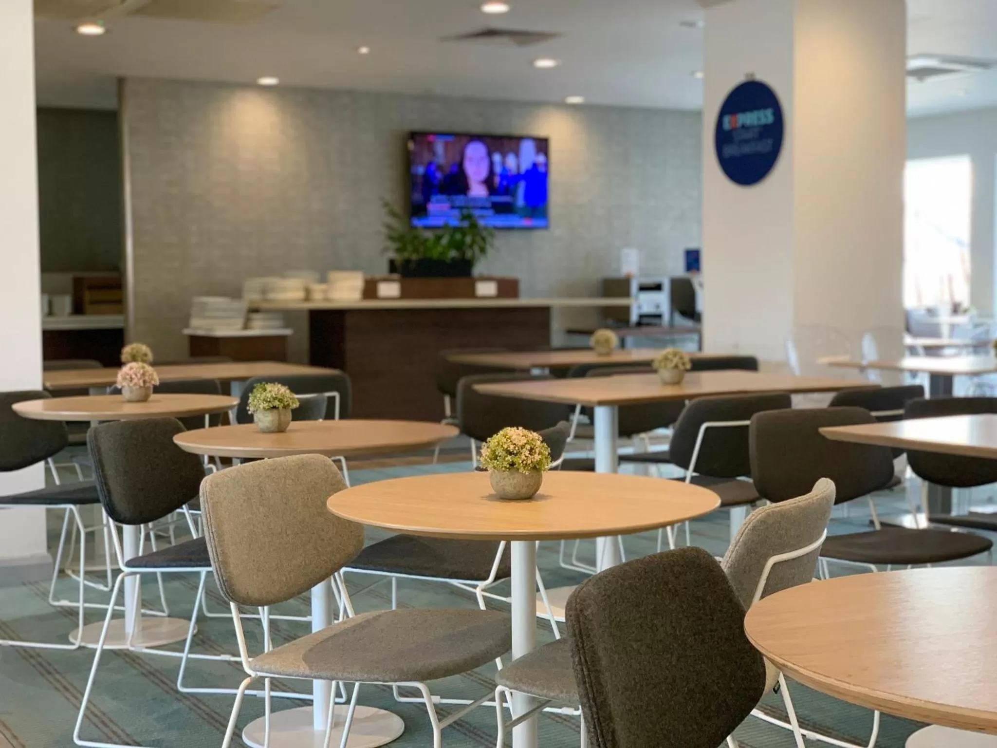 Breakfast in Holiday Inn Express Earls Court, an IHG Hotel