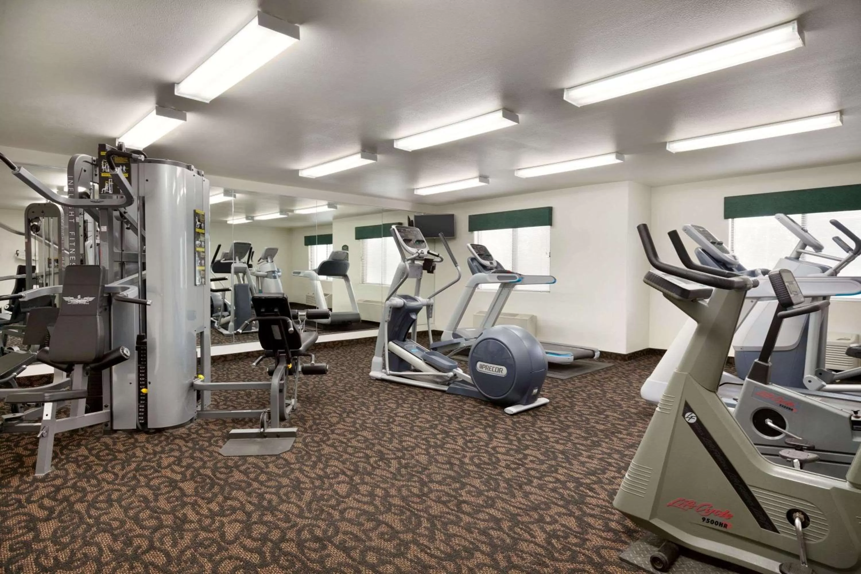 Fitness centre/facilities in Travelodge by Wyndham Yermo