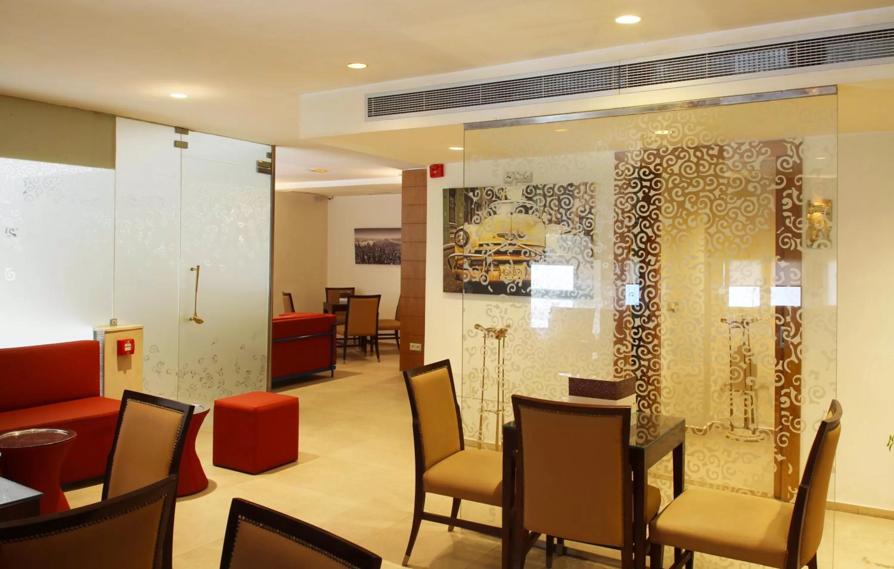 Lounge or bar in Golf Royal Hotel