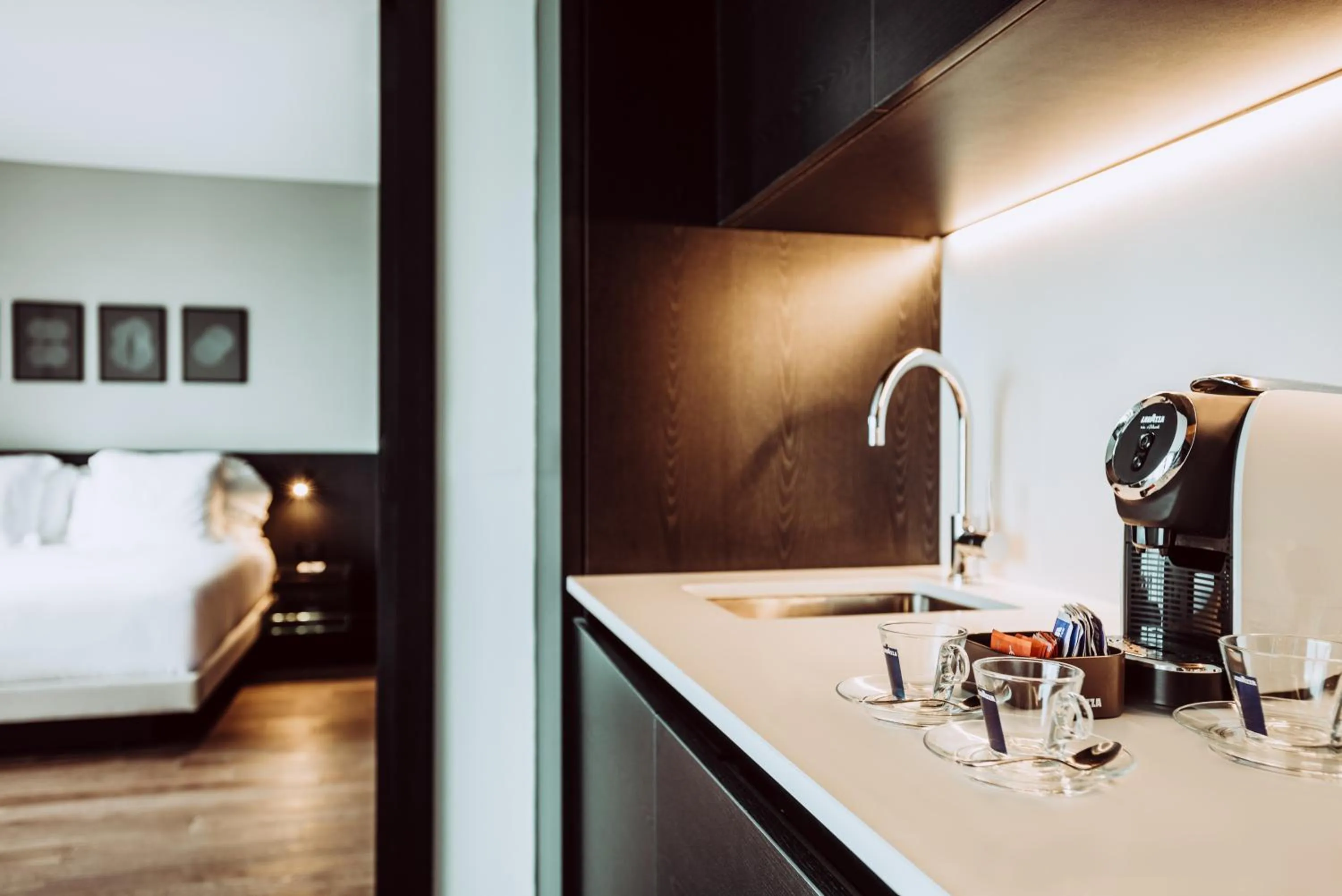 Coffee/tea facilities, Bed in SLS Buenos Aires Puerto Madero