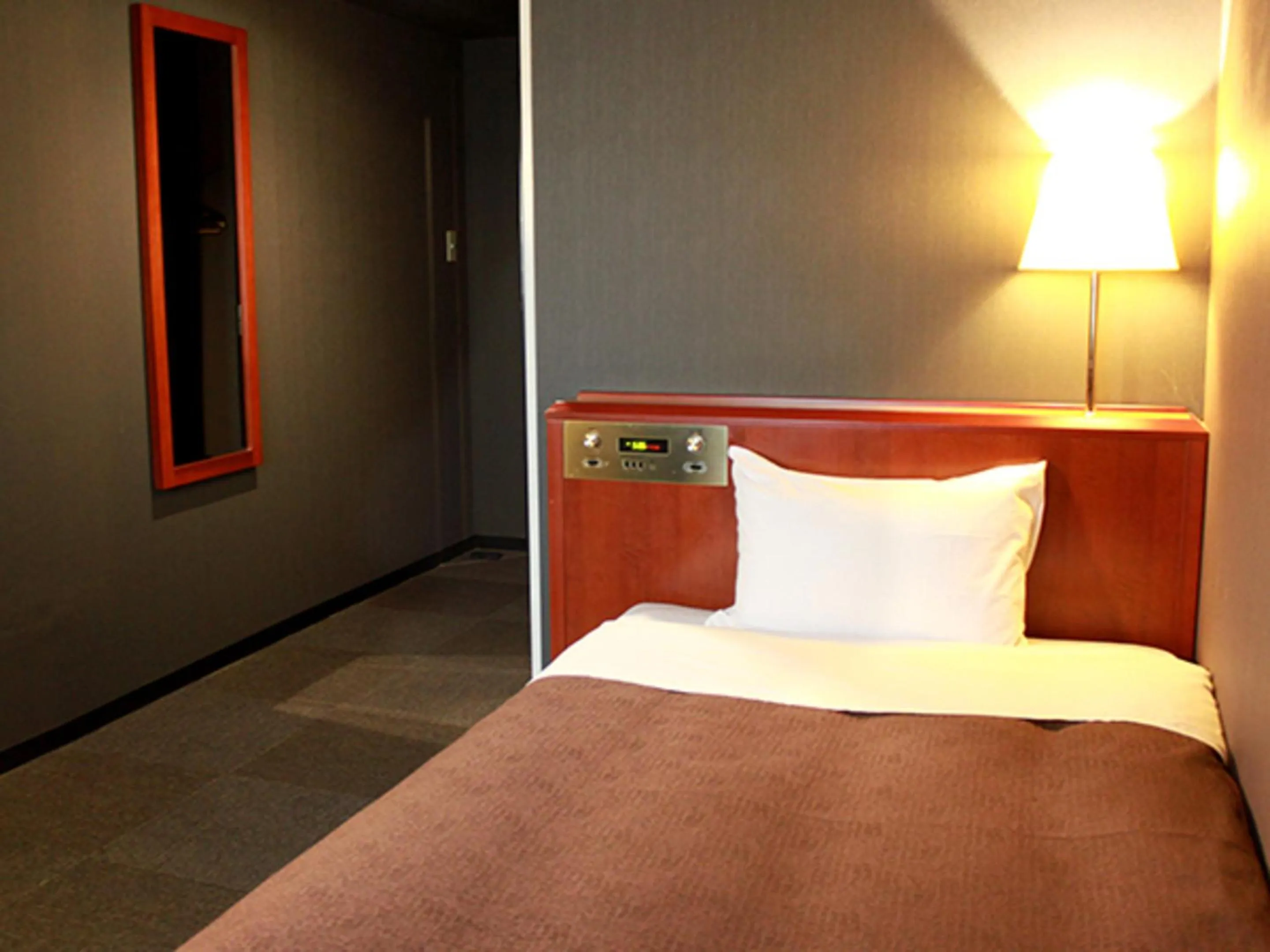 Single Room - single occupancy - Non-Smoking in HOTEL LiVEMAX BUDGET Yokohama Tsurumi