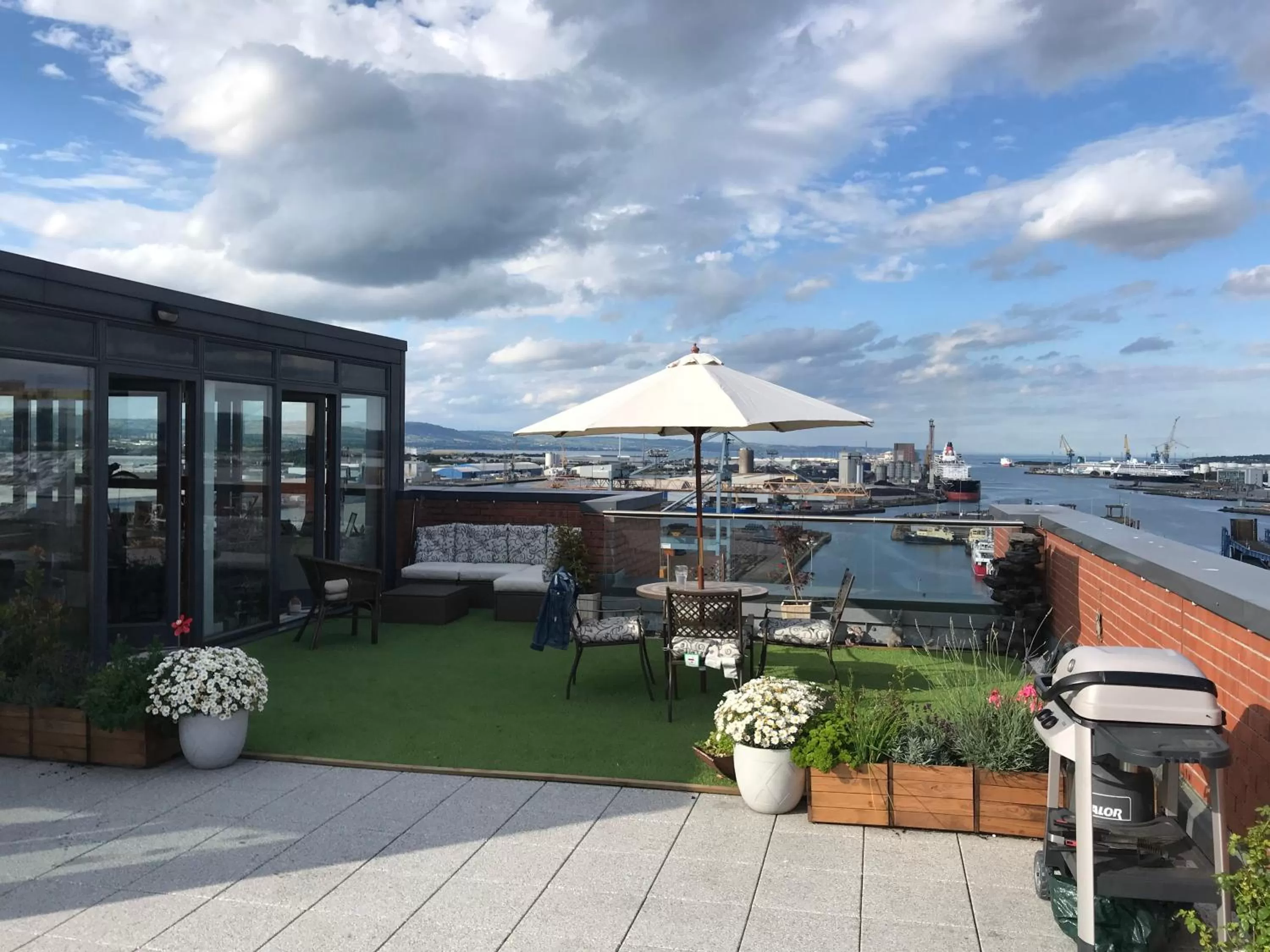 Balcony/Terrace in James Clow Bed & Breakfast