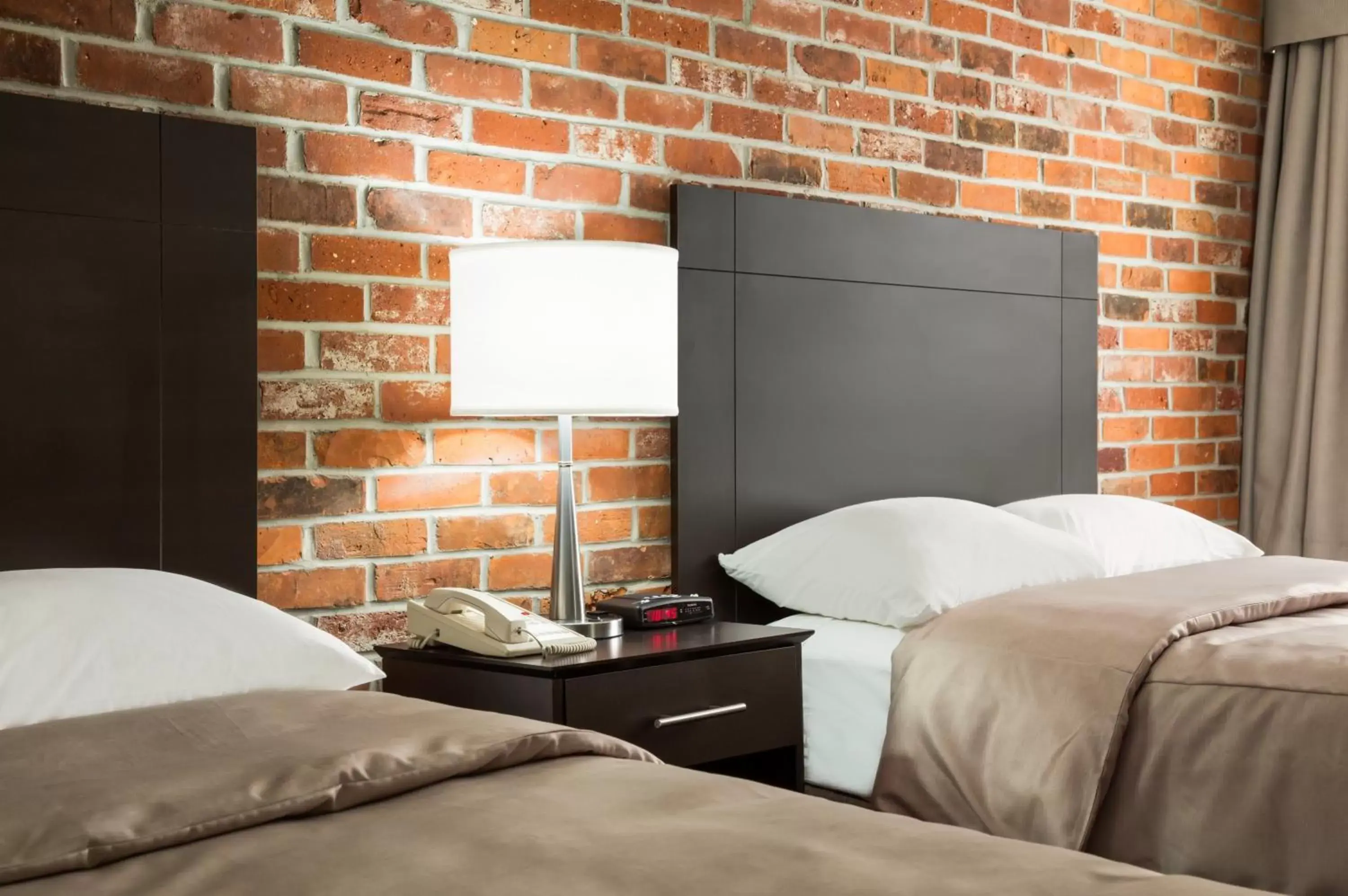 Double Room with Two Double Beds - Non-Smoking in Super 8 by Wyndham Timmins ON Double Room with Two Double Beds - Non-Smoking in Super 8 by Wyndham Timmins ON