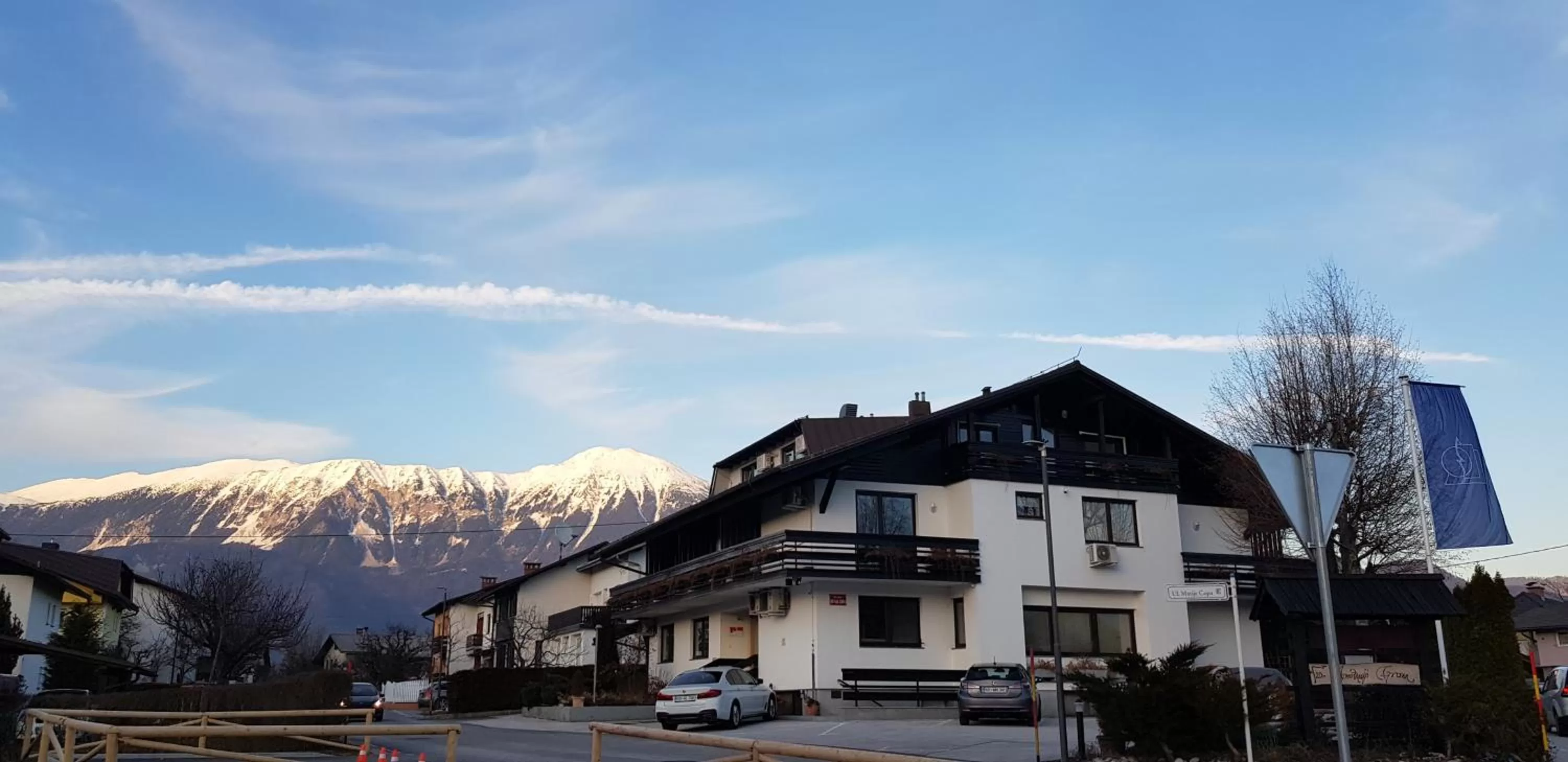 Facade/entrance, Winter in Hotel GH Kolinska