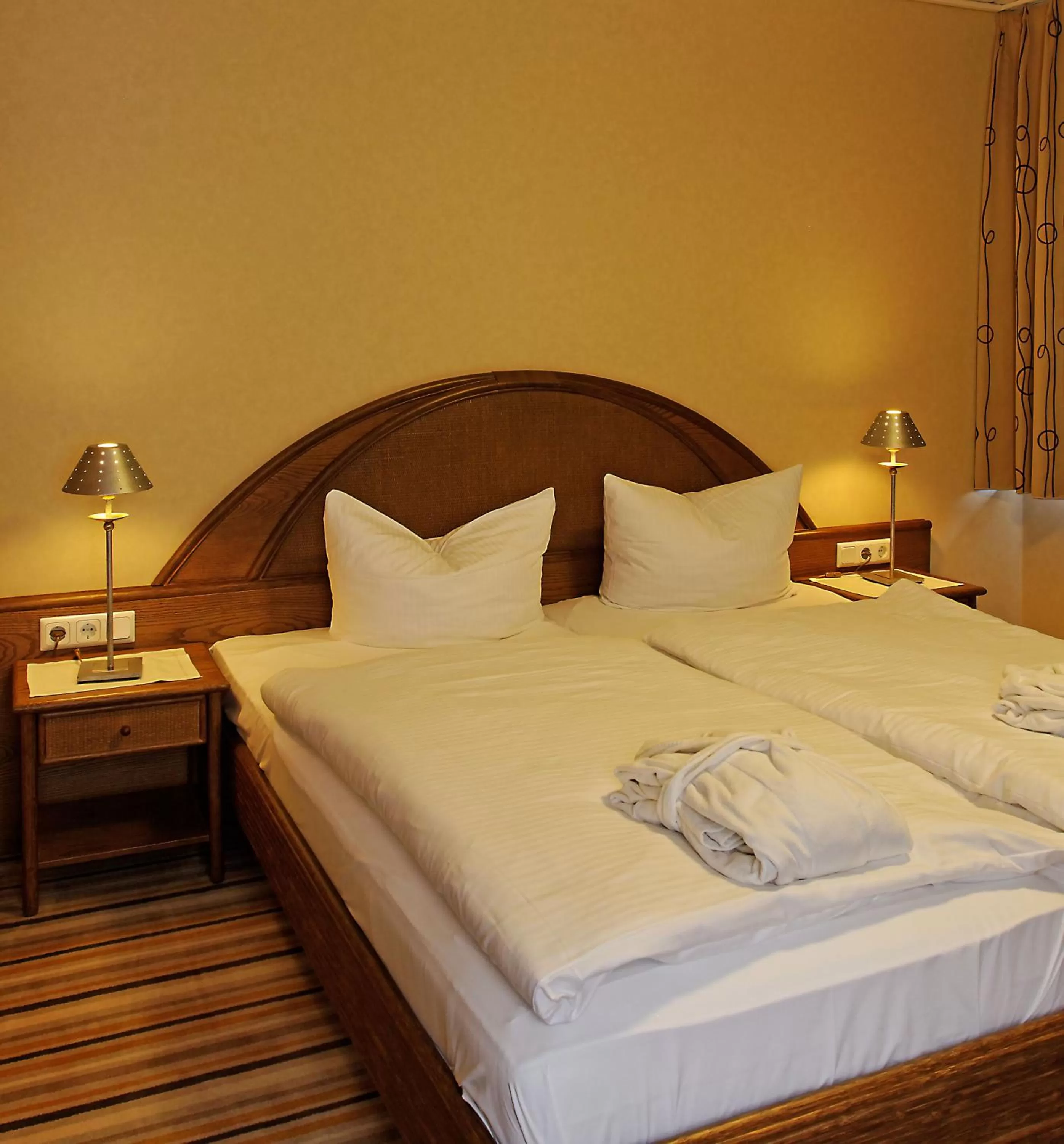 Comfort Double Room in Gästehaus Dorf-Alm