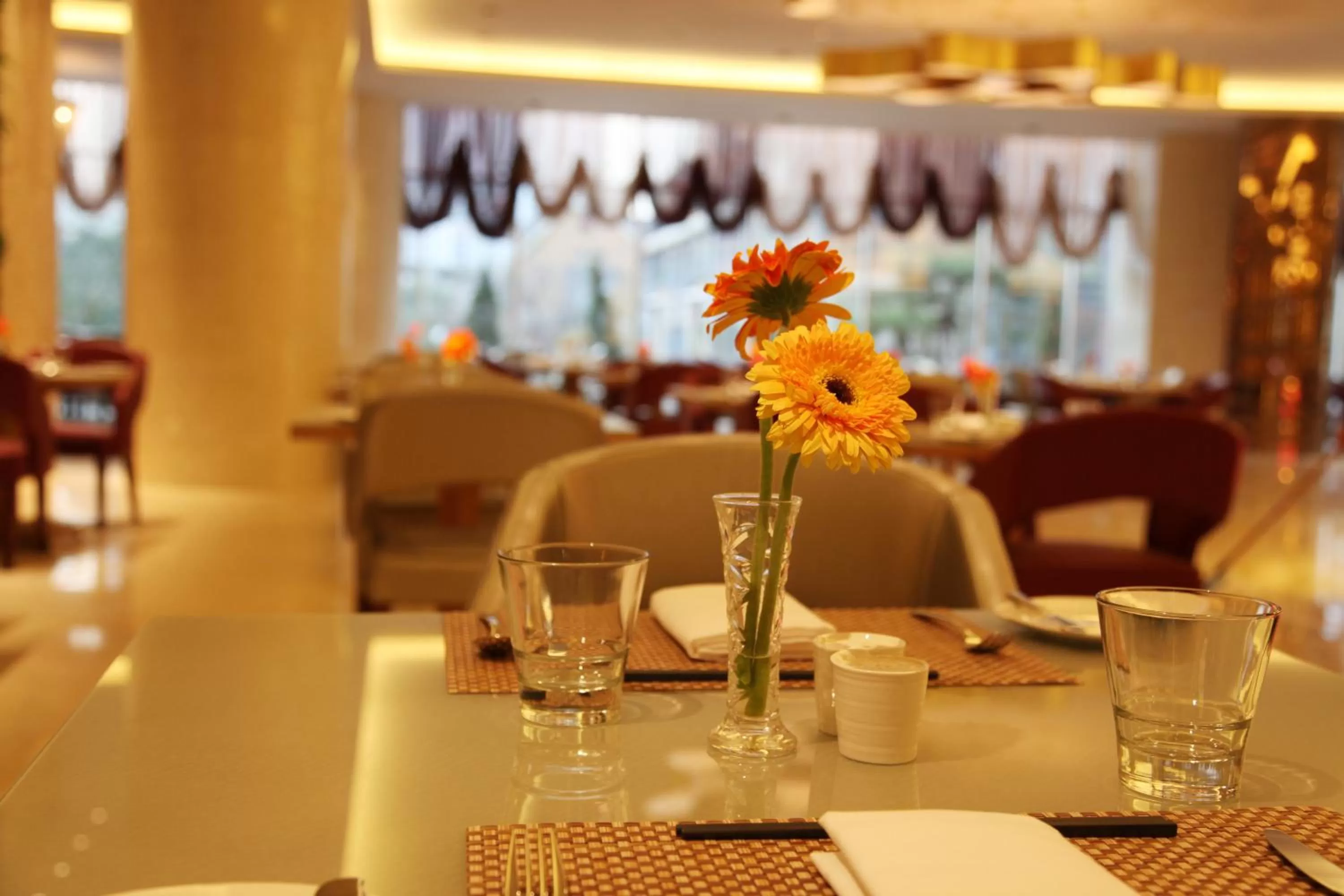 Restaurant/places to eat in Pullman Linyi Lushang