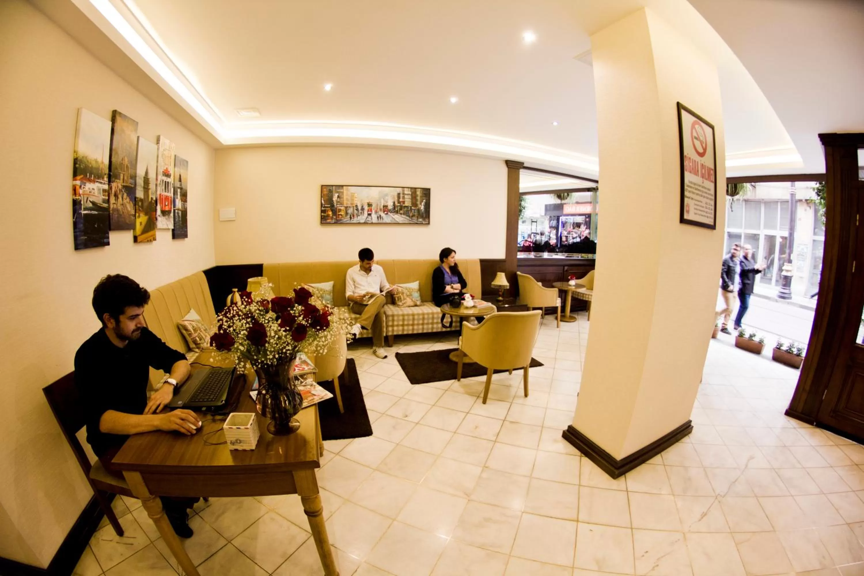 Lobby or reception in Ilkay Hotel
