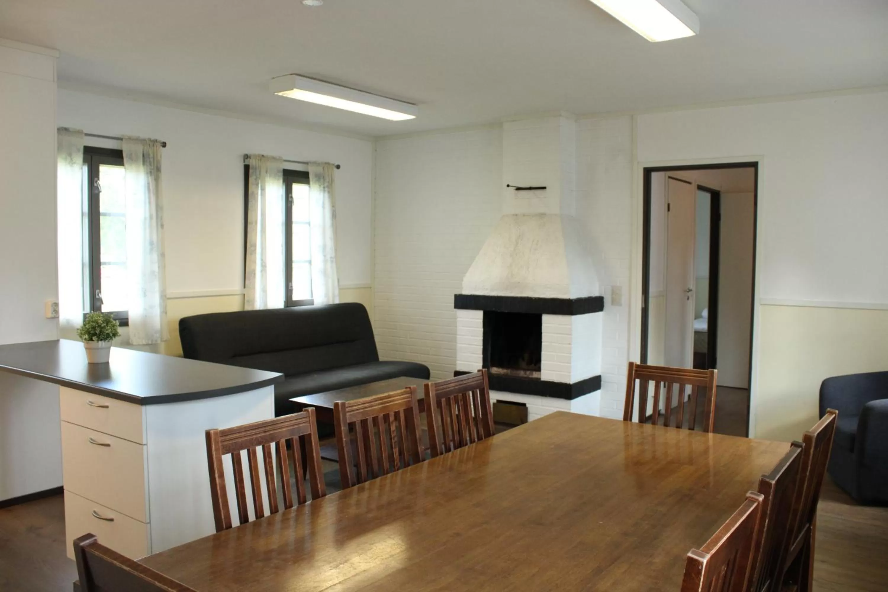 Photo of the whole room, Dining Area in Visulahti Cottages