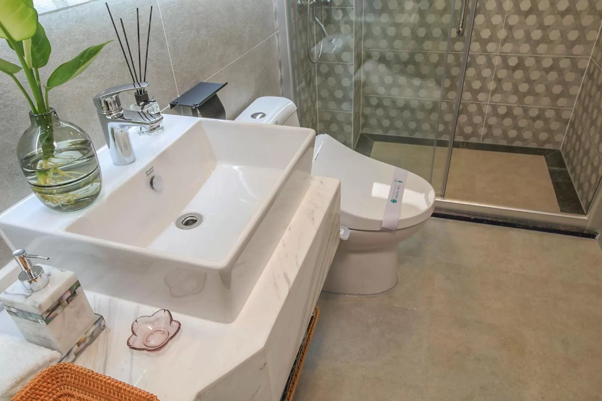 Toilet, Bathroom in Li River Resort Villa Hotel