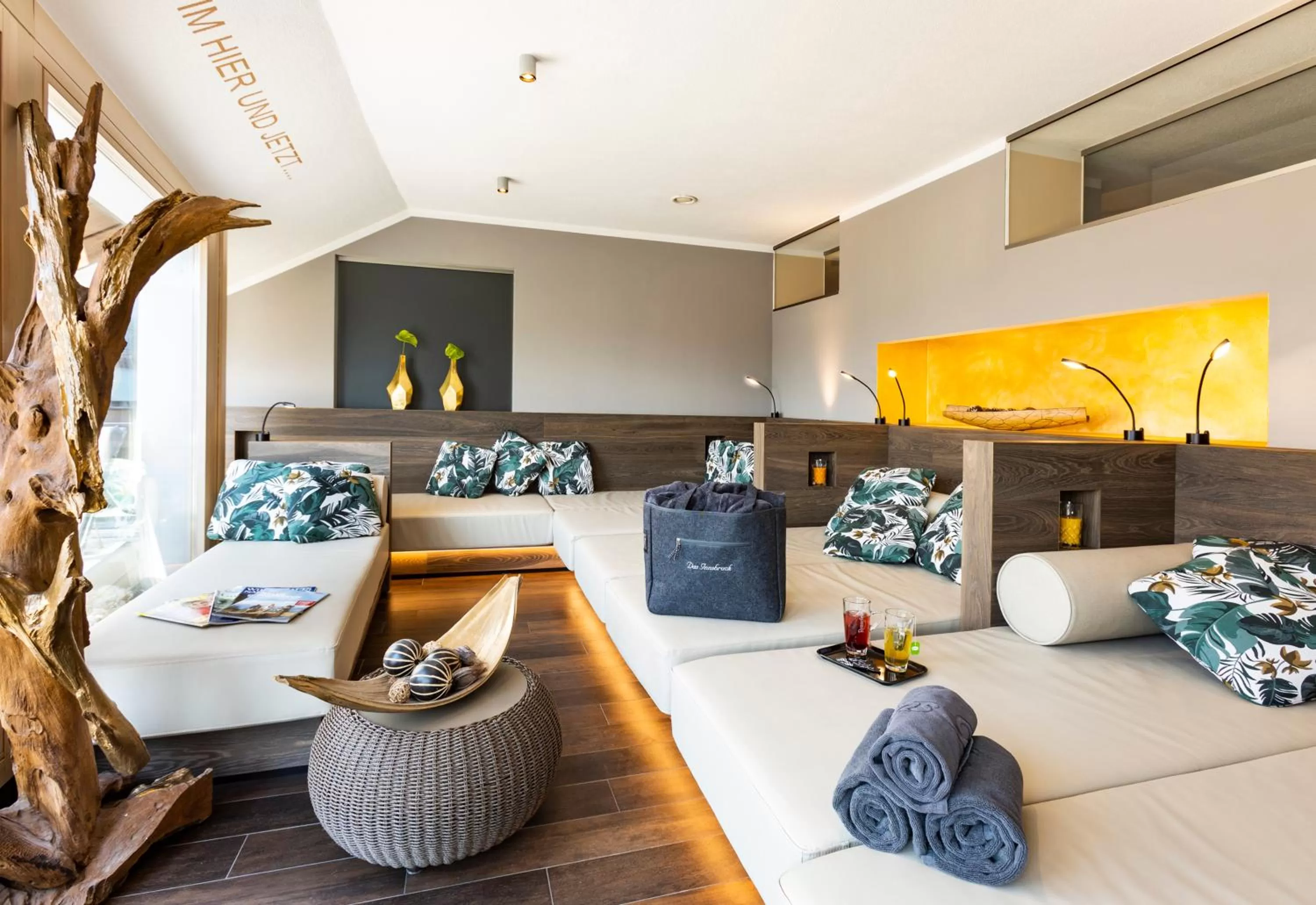 Swimming pool in Hotel Innsbruck