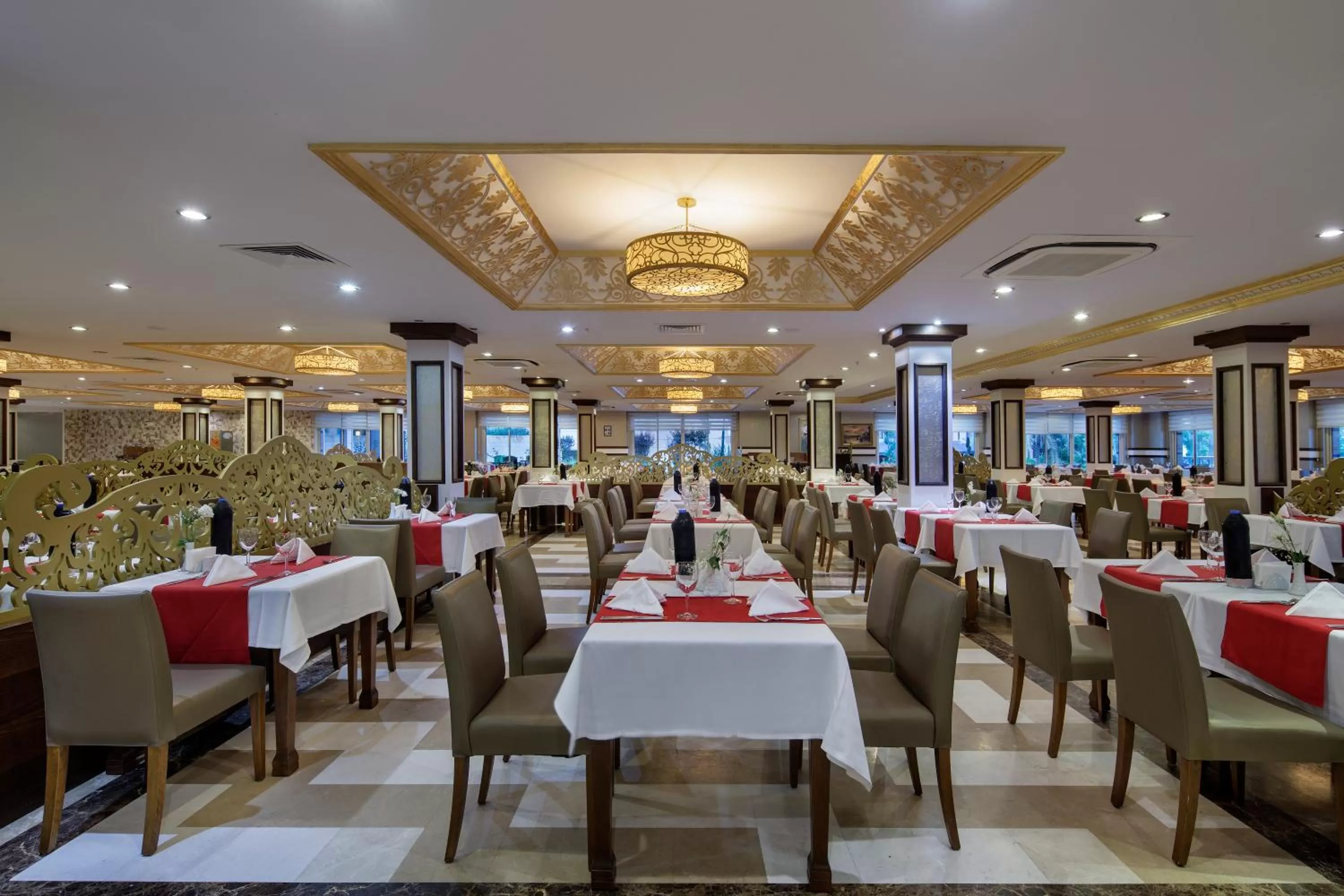 Restaurant/places to eat in Crystal Tat Beach Pearl Collection - Ultimate All Inclusive