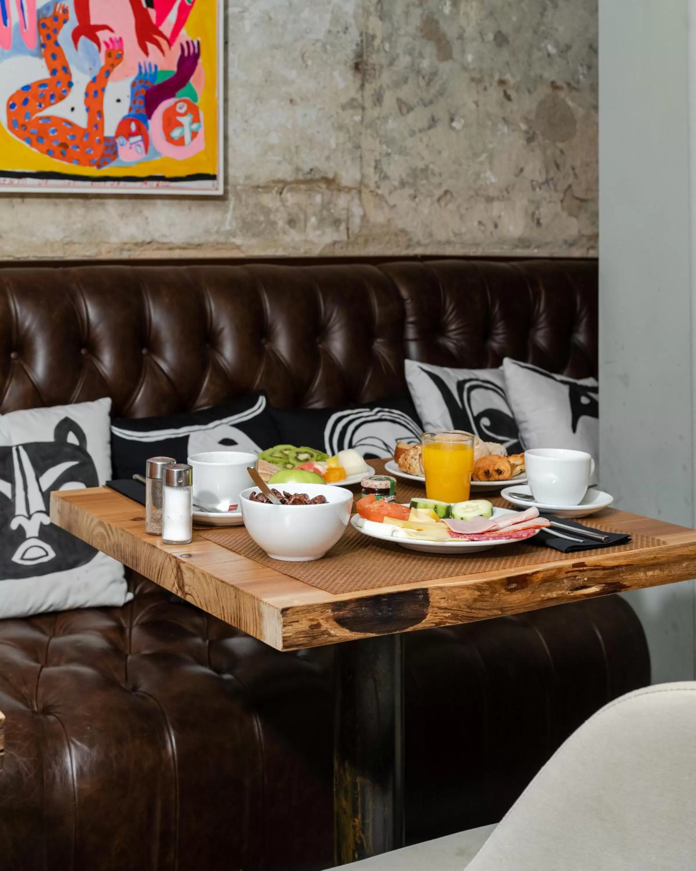 Breakfast in 9Hotel Mercy