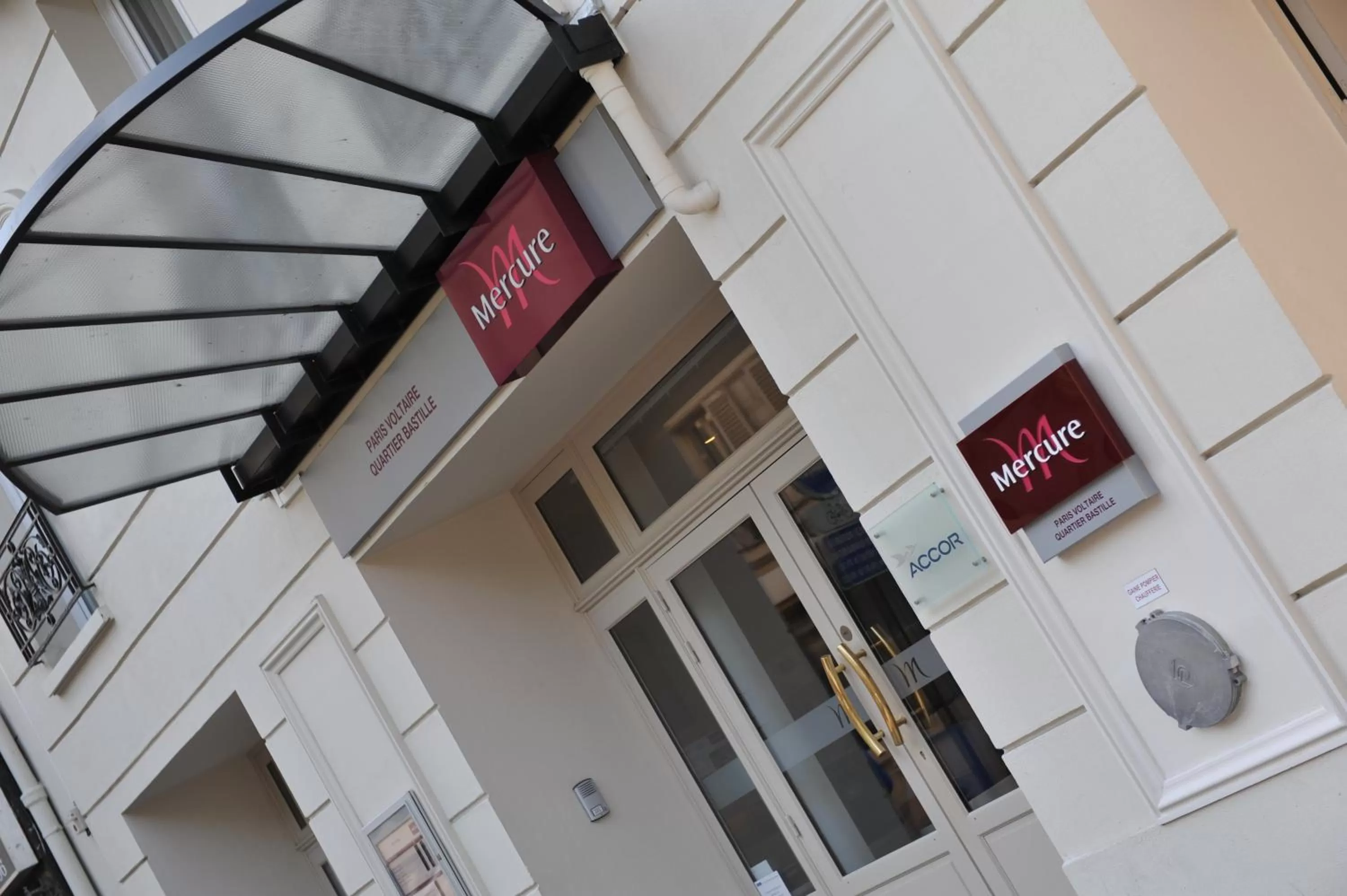 Facade/entrance in Mercure Paris Bastille Marais