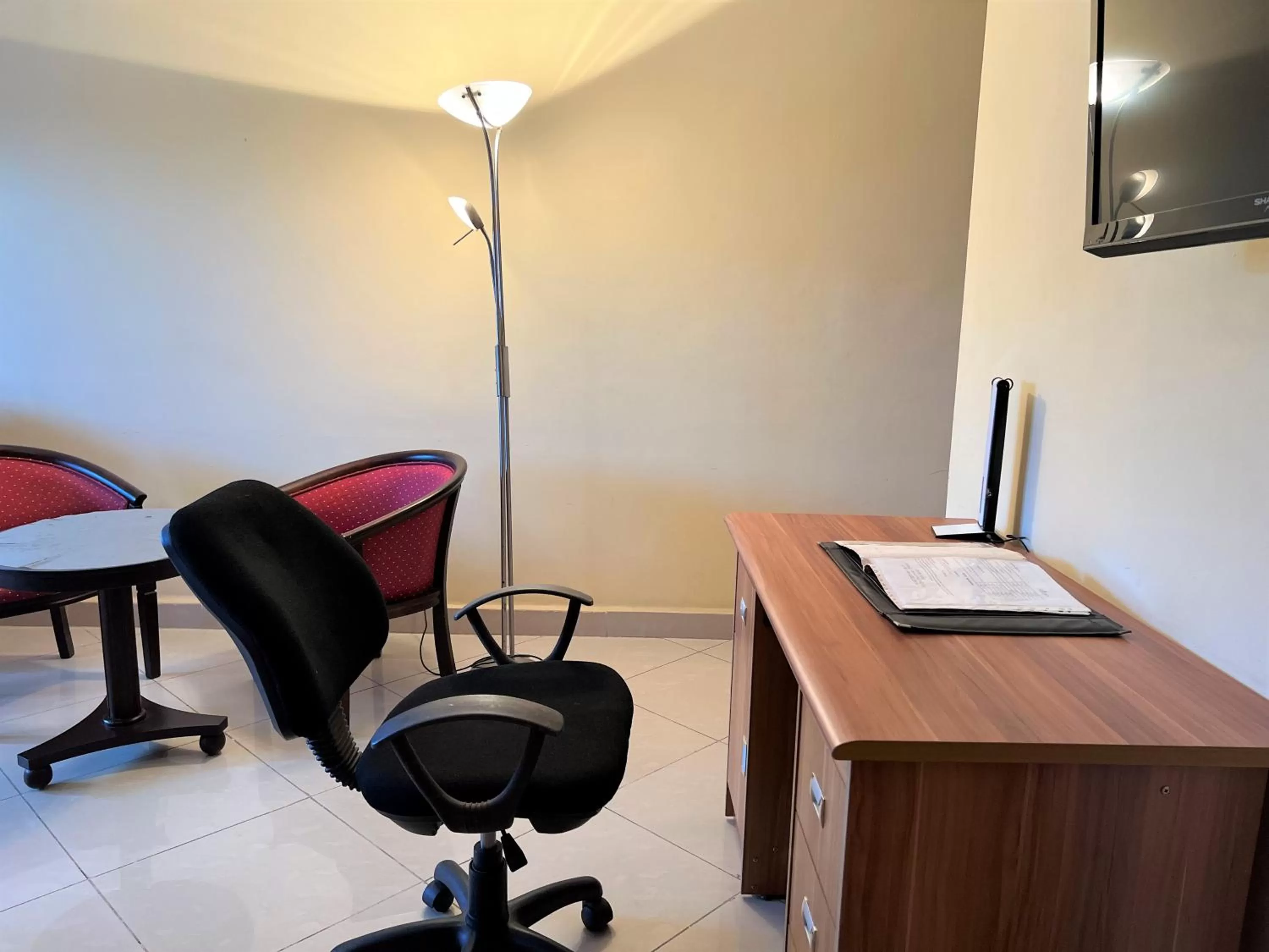 Seating area in Amazone Hotel Tulear