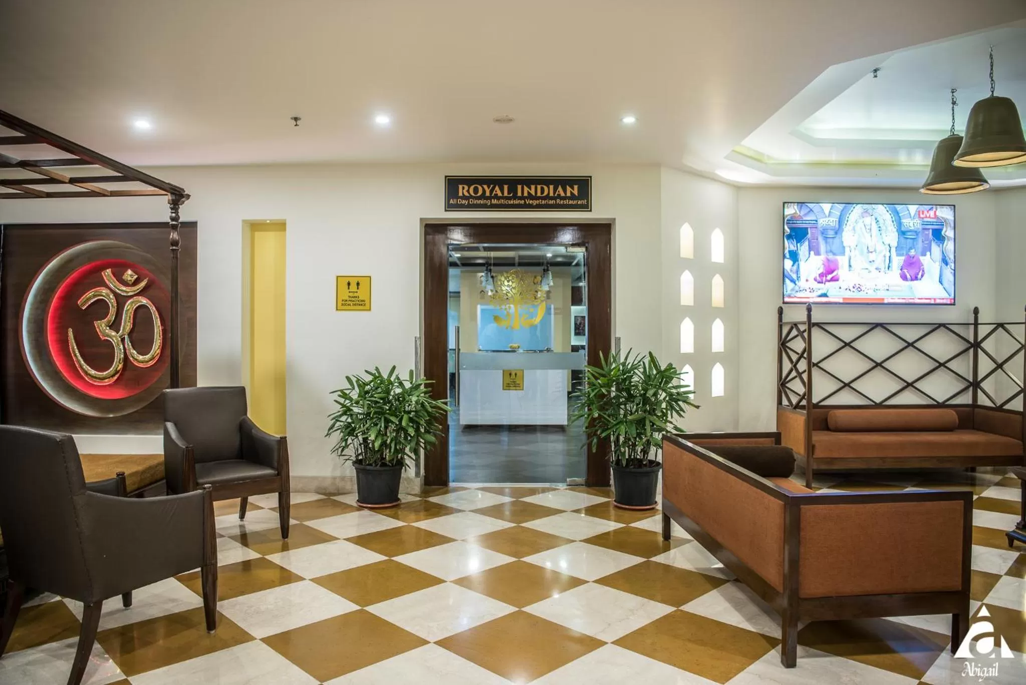 Restaurant/places to eat in Hotel Abigail Goradia's