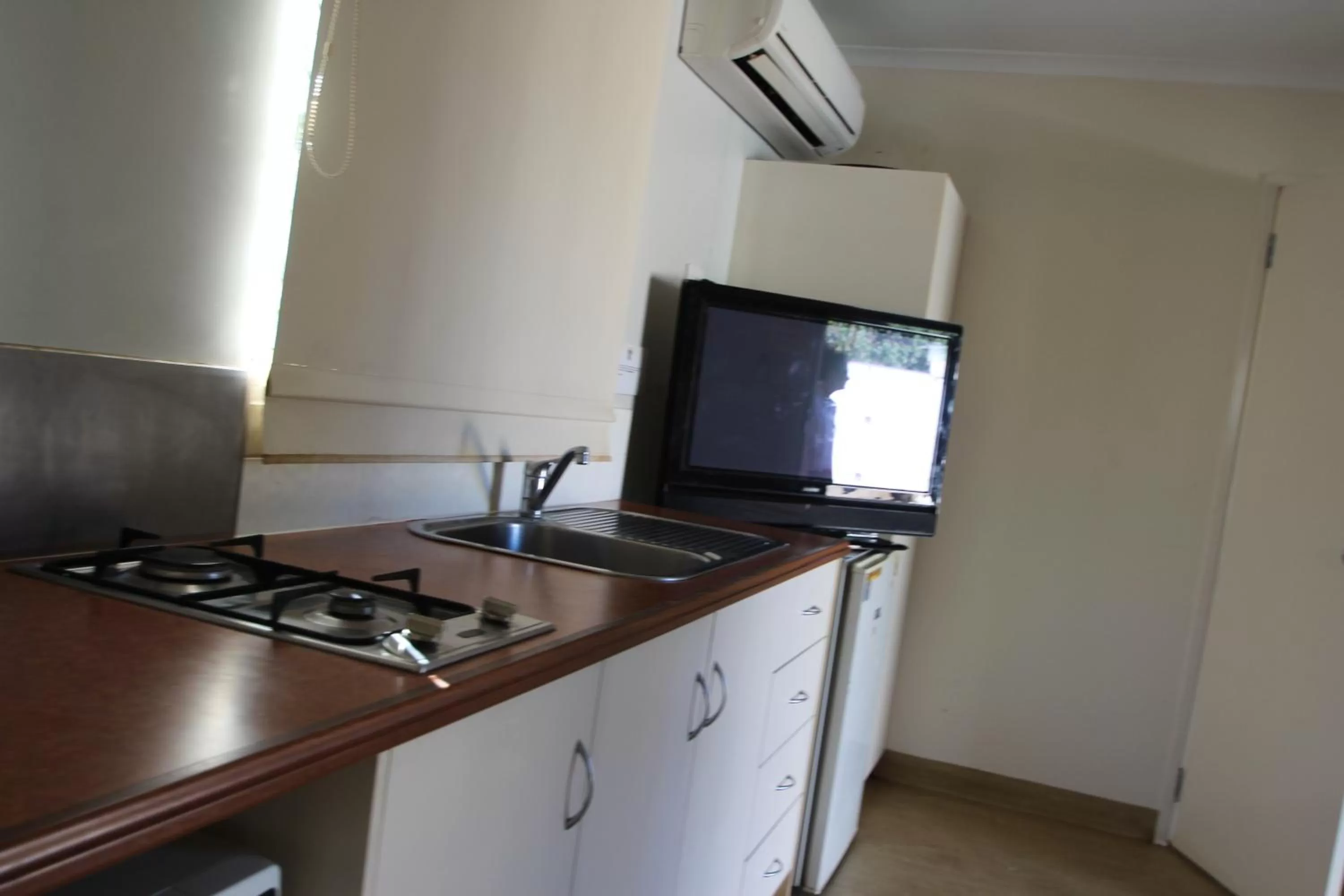 TV and multimedia in AAOK Karratha Caravan Park