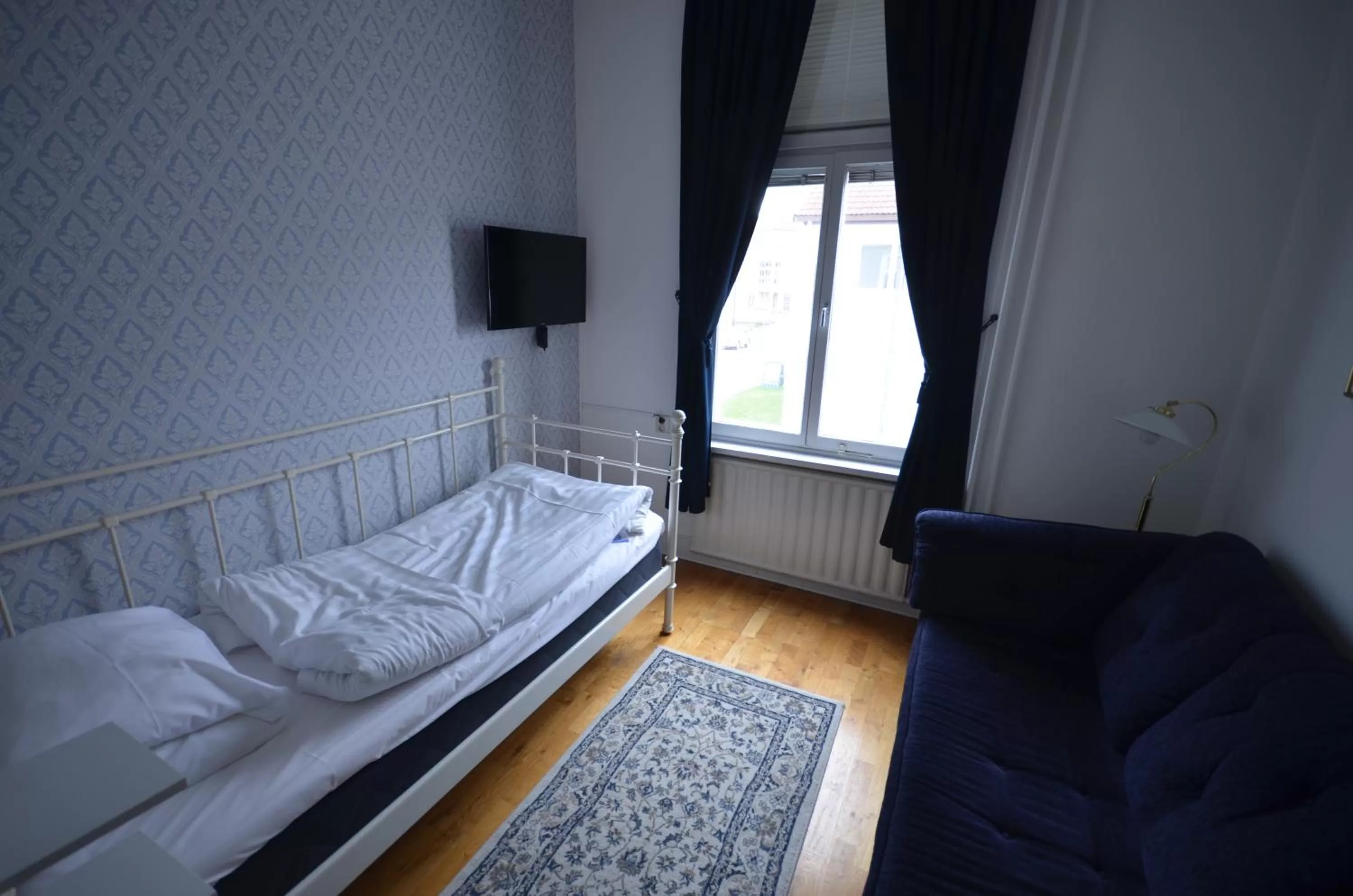 TV and multimedia, Bed in Hotell Royal