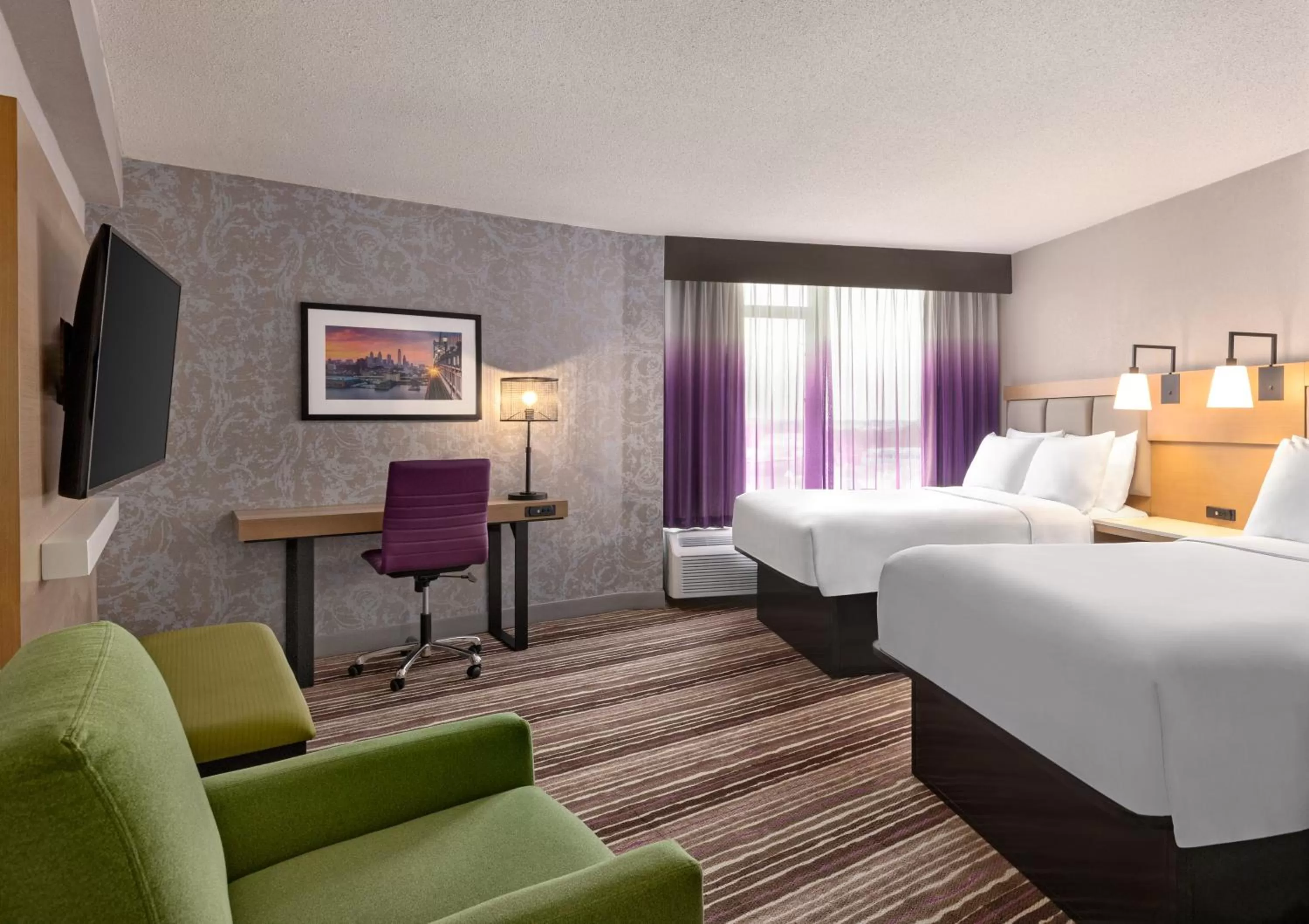 Bedroom, Bed in Holiday Inn Philadelphia Arpt-Stadium Area by IHG