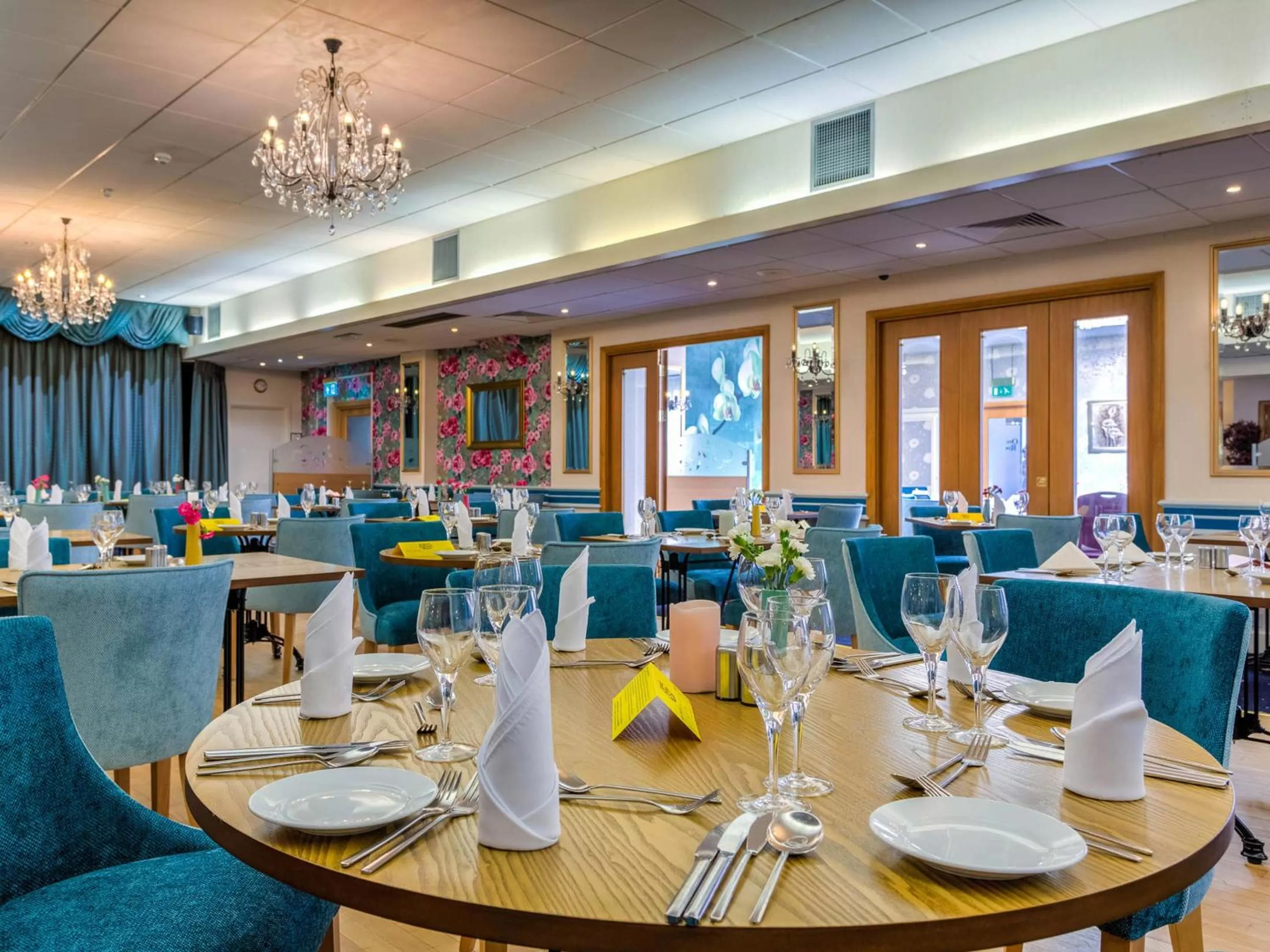 Restaurant/places to eat in Langstone Cliff Hotel