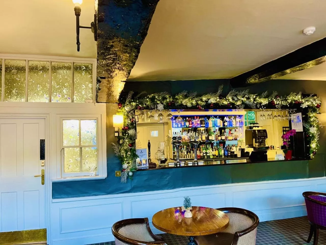 Lounge or bar in Macdonald Bear Hotel